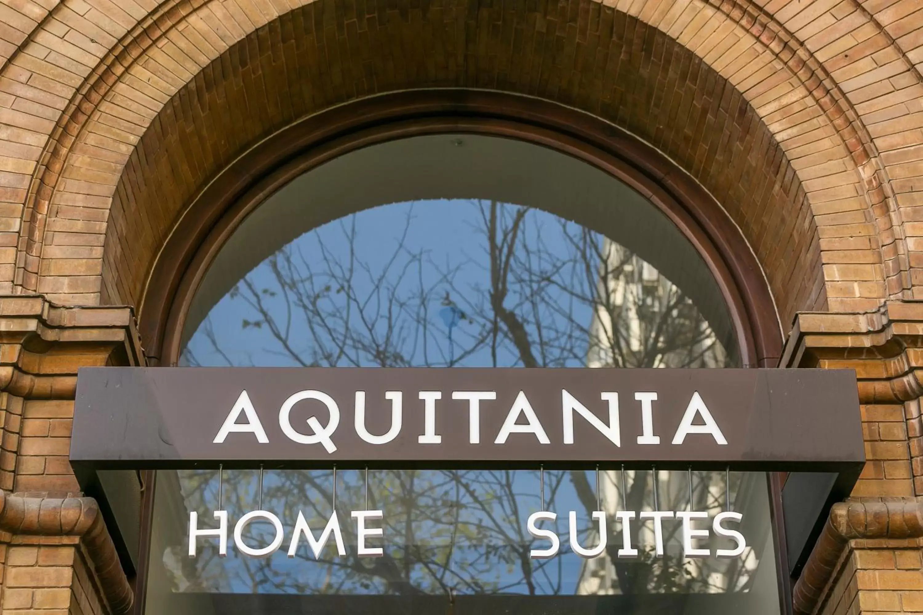 Logo/Certificate/Sign in Aquitania Home Suites