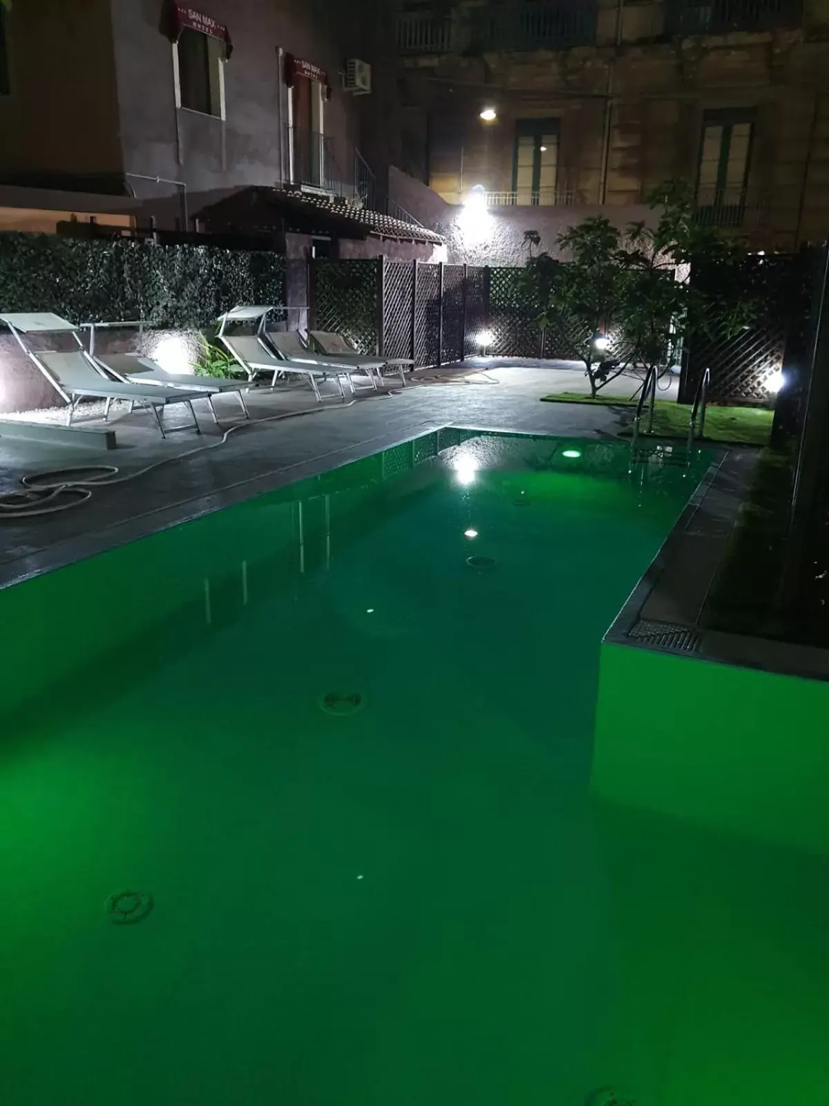 Swimming Pool in San Max Hotel