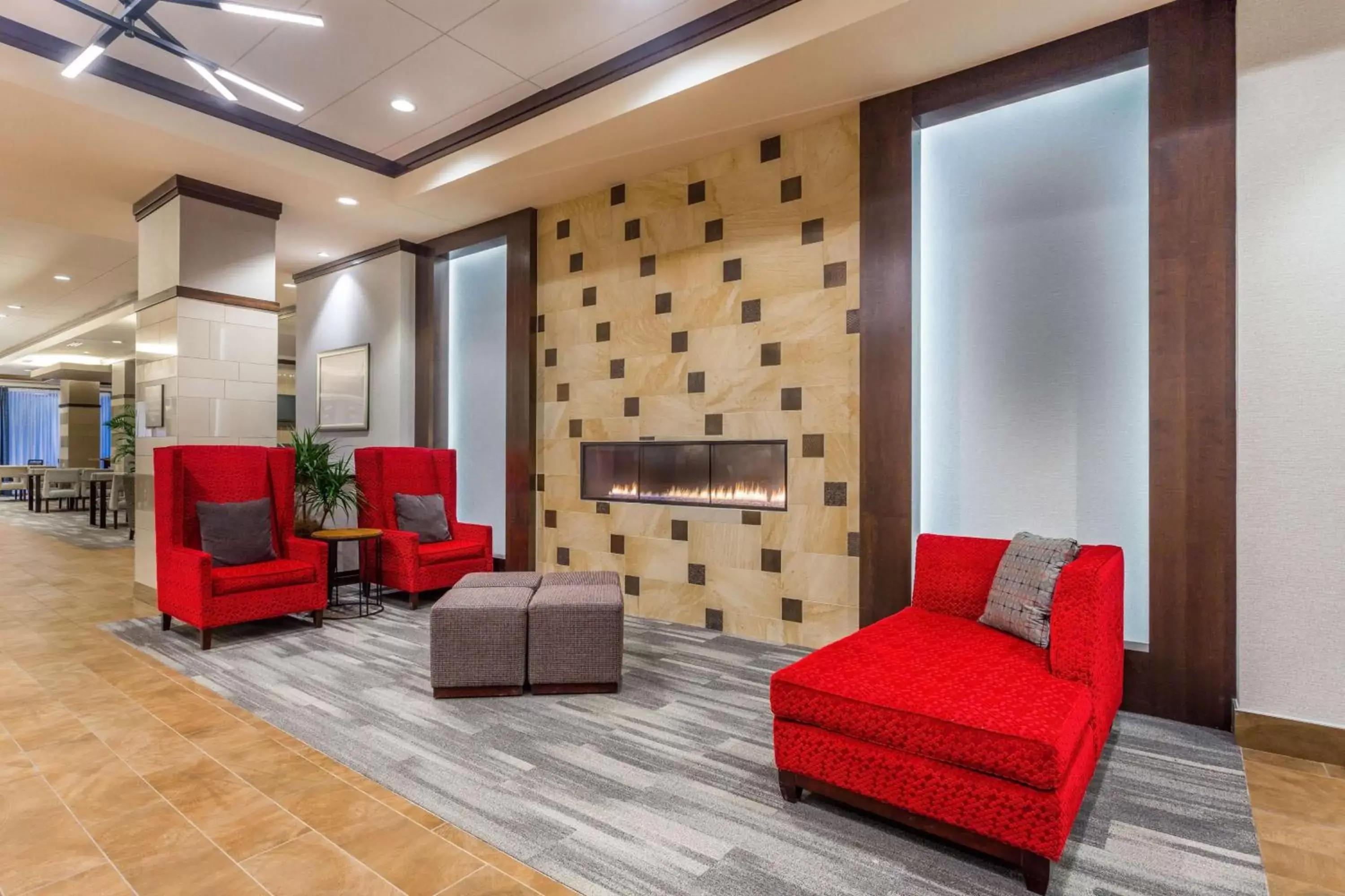 Lobby or reception, Seating Area in Hampton Inn & Suites Madison Downtown