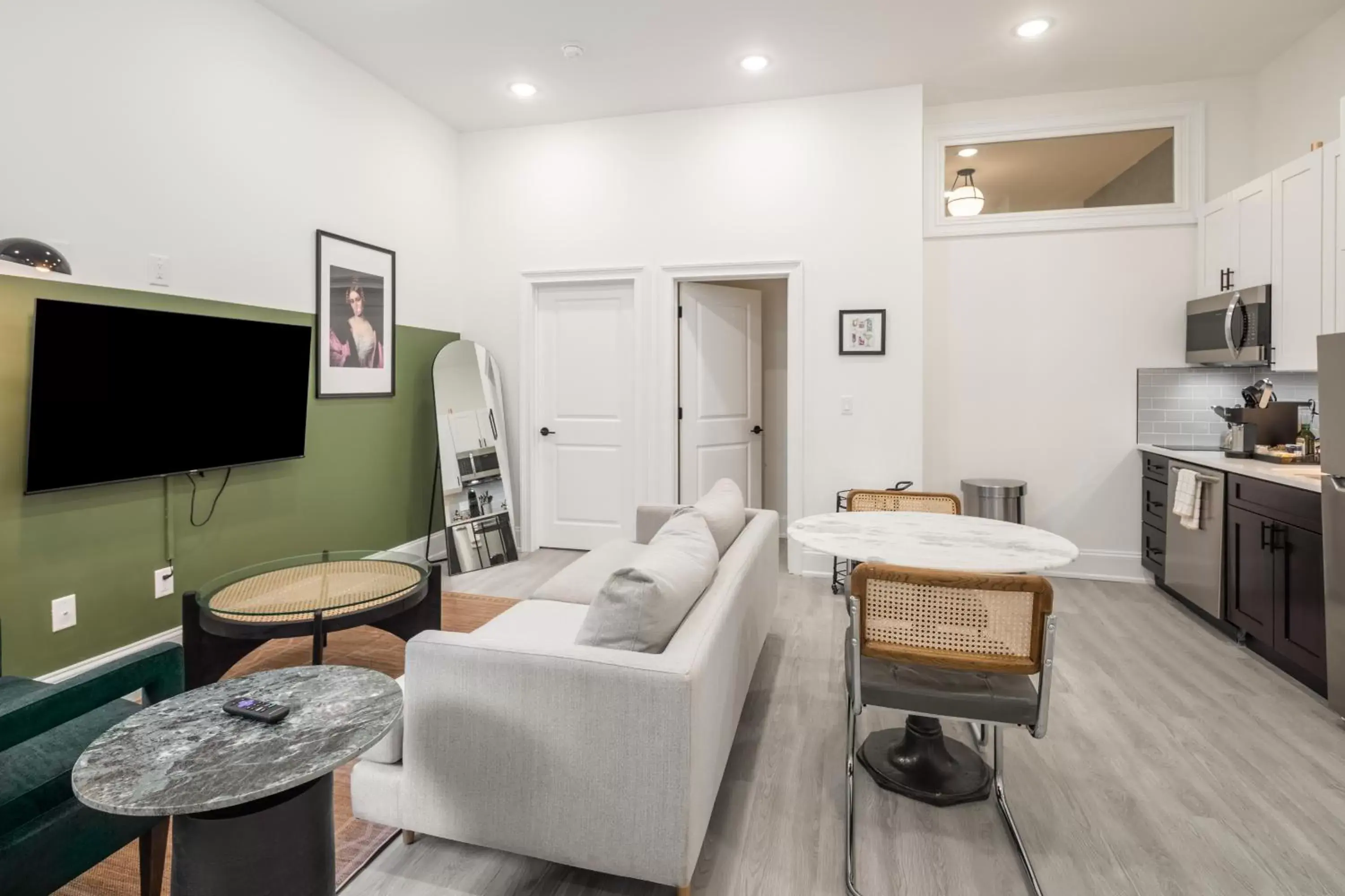 TV and multimedia, TV/Entertainment Center in Sosuite at French Quarters - Rittenhouse Square