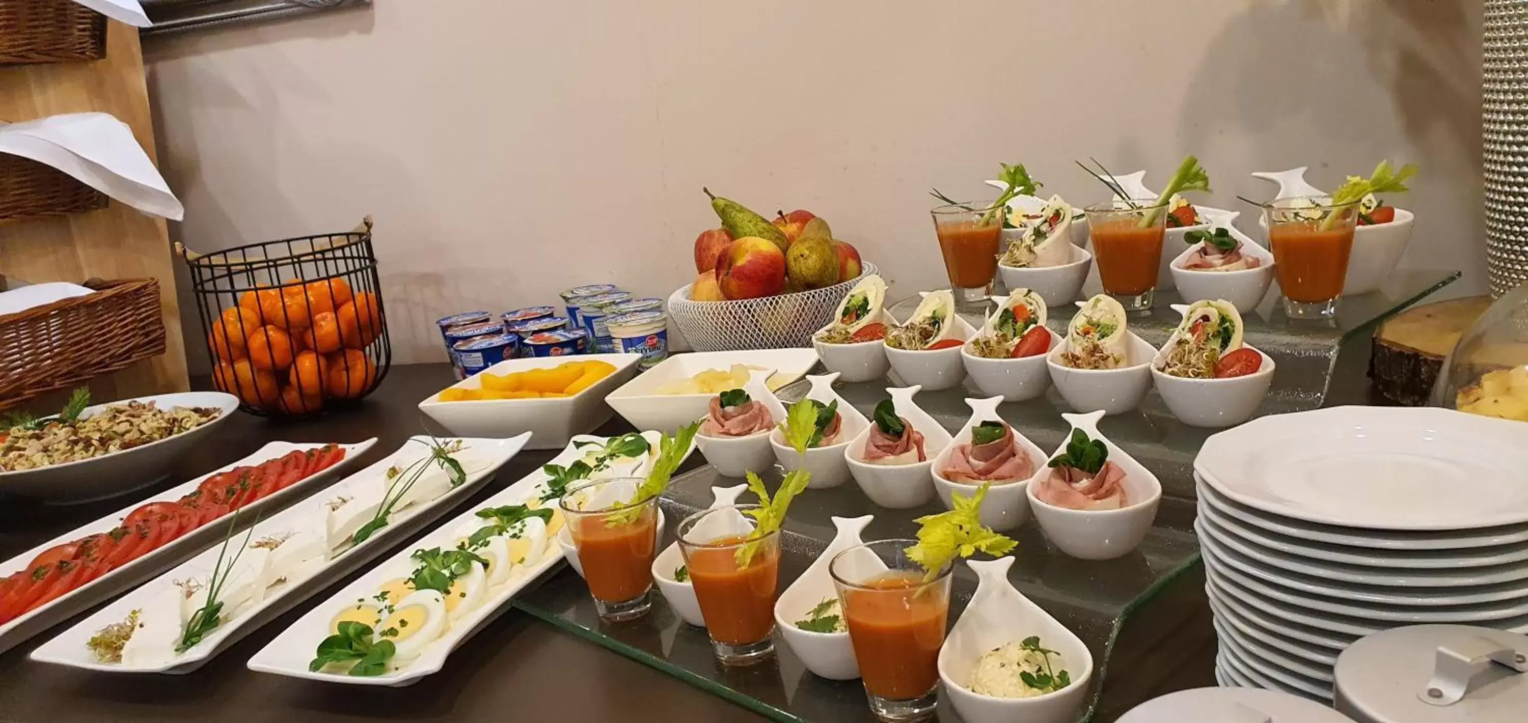 Breakfast, Food in Hotel Gromada Radom Centrum