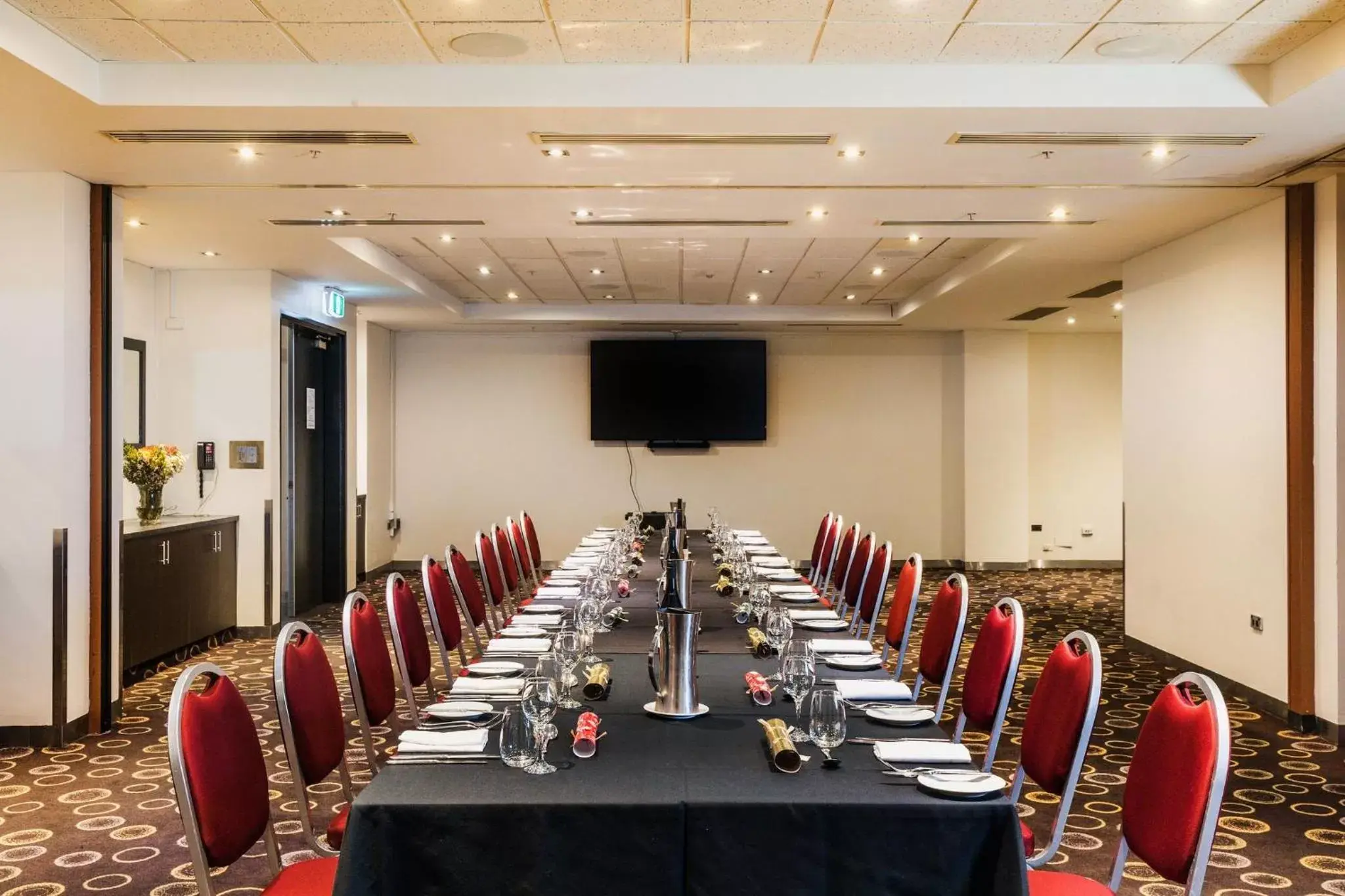 Meeting/conference room in Crowne Plaza Canberra, an IHG Hotel