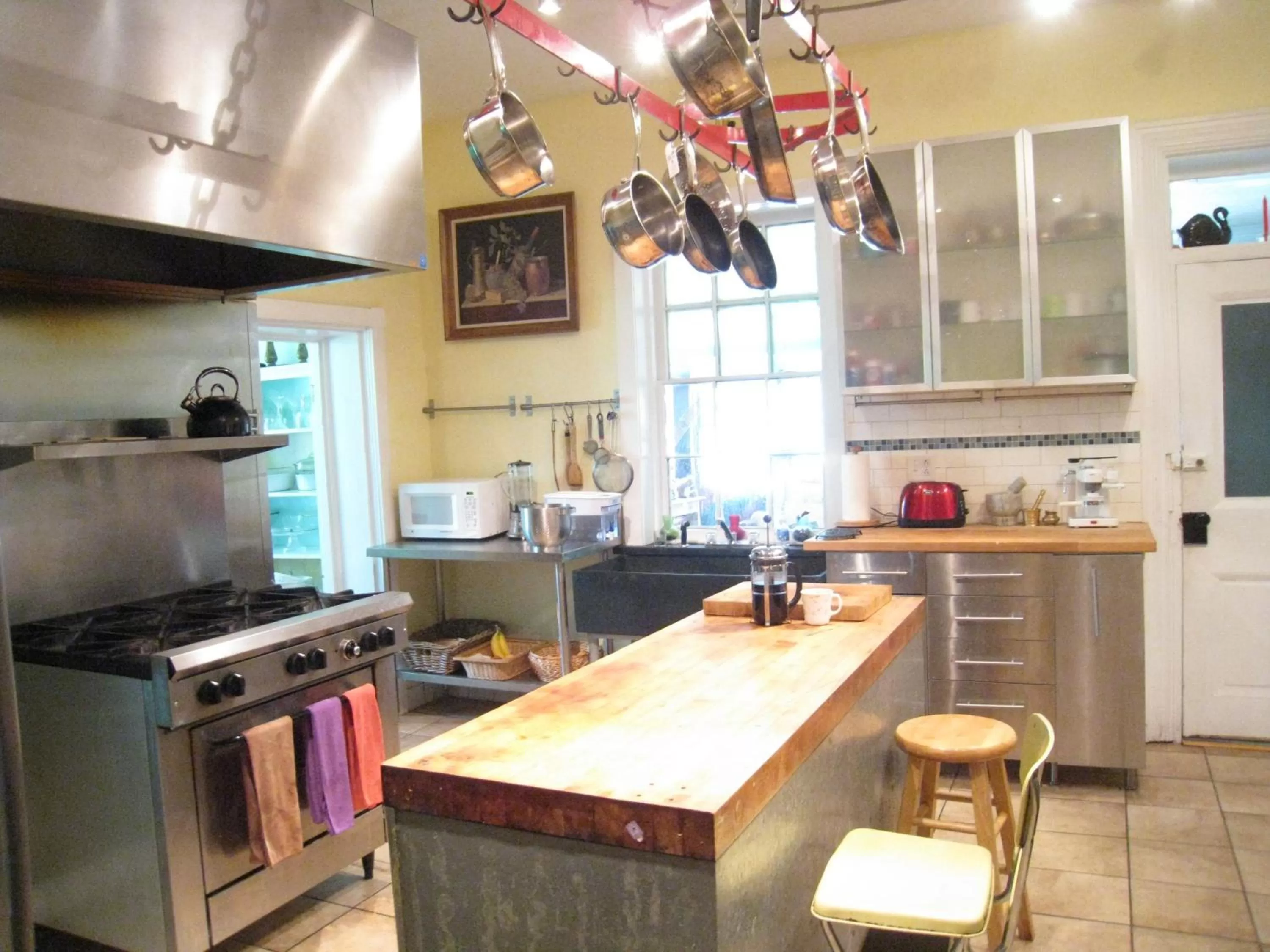Kitchen or kitchenette in Allegheny Street Bed & Breakfast