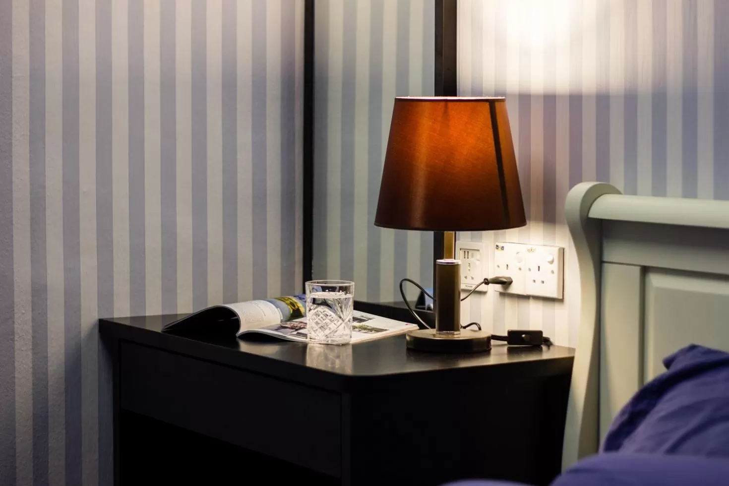 Photo of the whole room, Bed in USM Designer Dwell