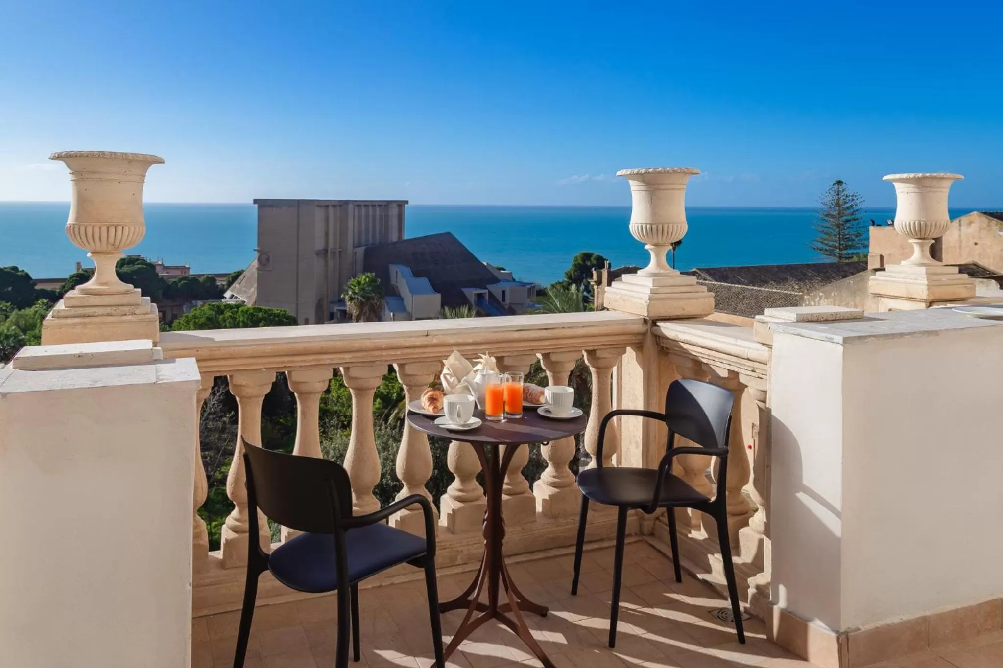 Balcony/Terrace in La Paloma Blanca Hotel