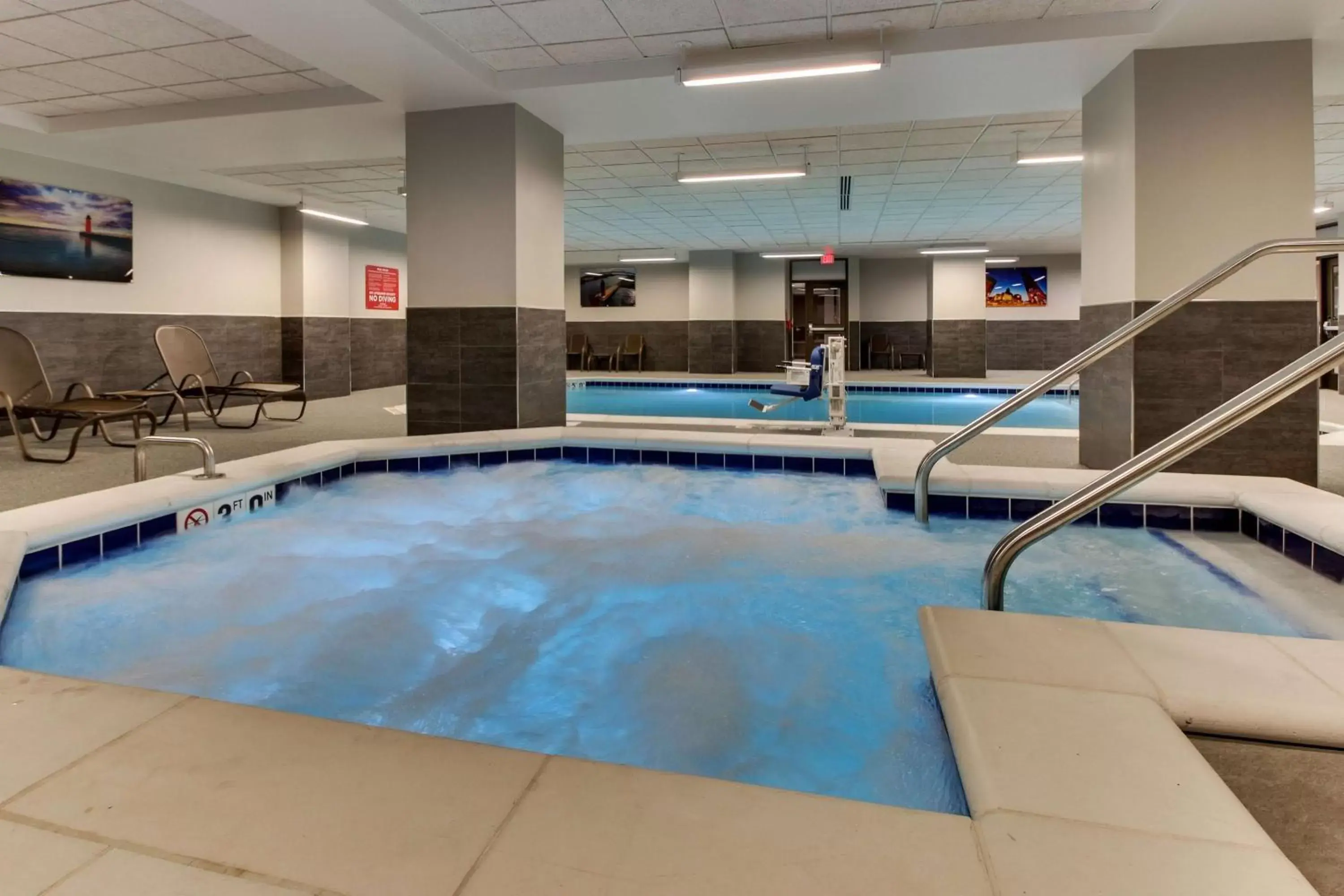 Activities, Swimming Pool in Drury Plaza Hotel Milwaukee Downtown