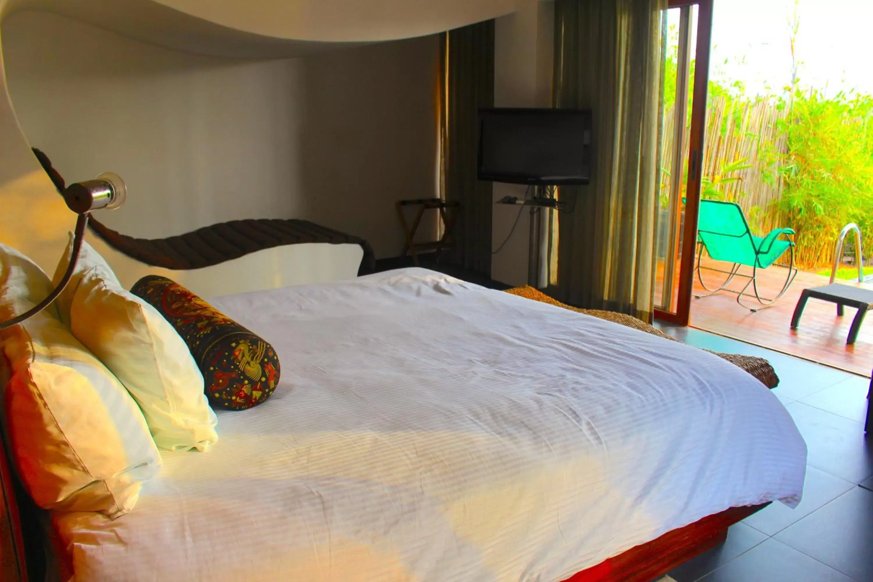 Photo of the whole room, Bed in Isla Tajín