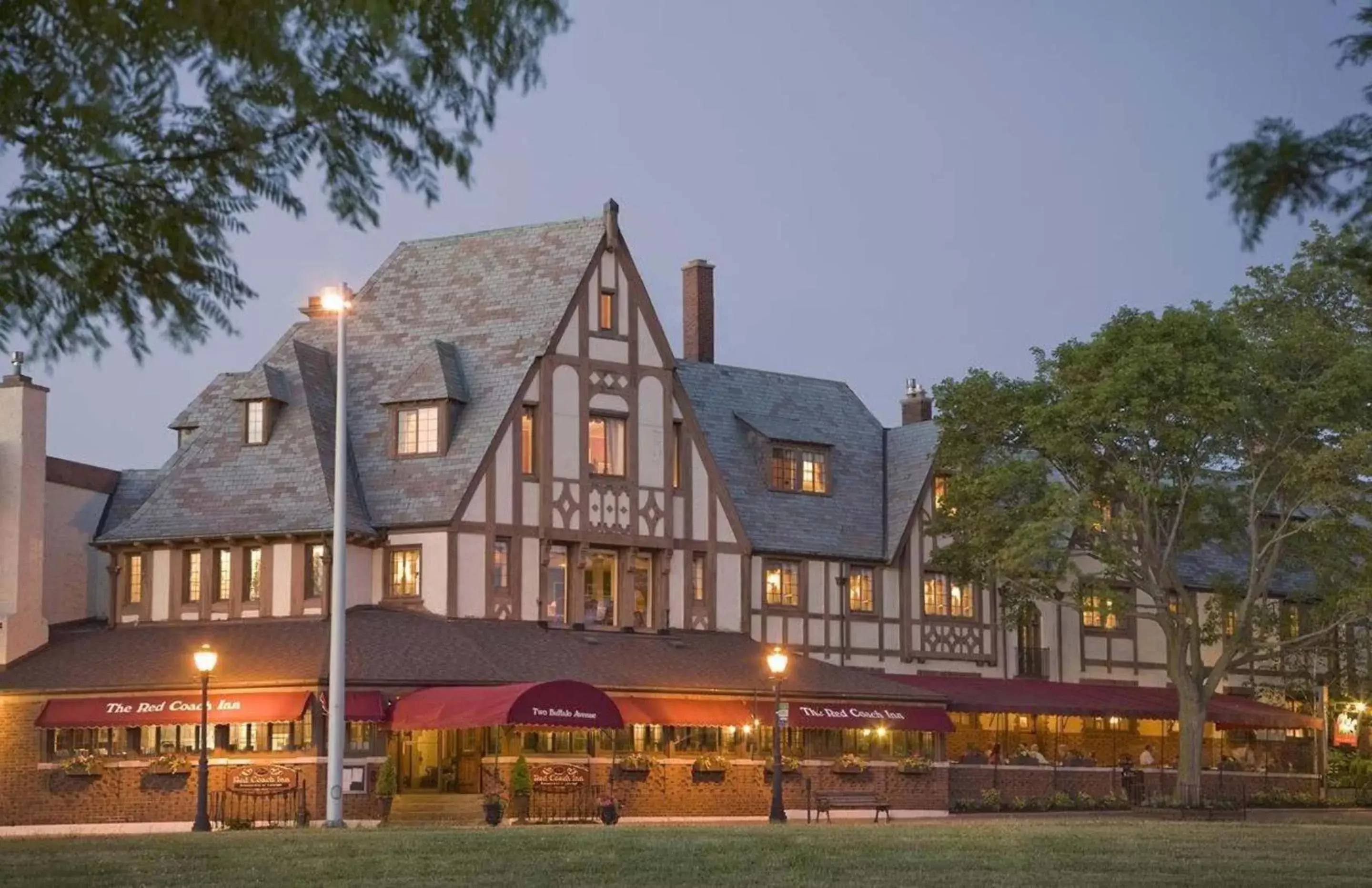 Property Building in Red Coach Inn