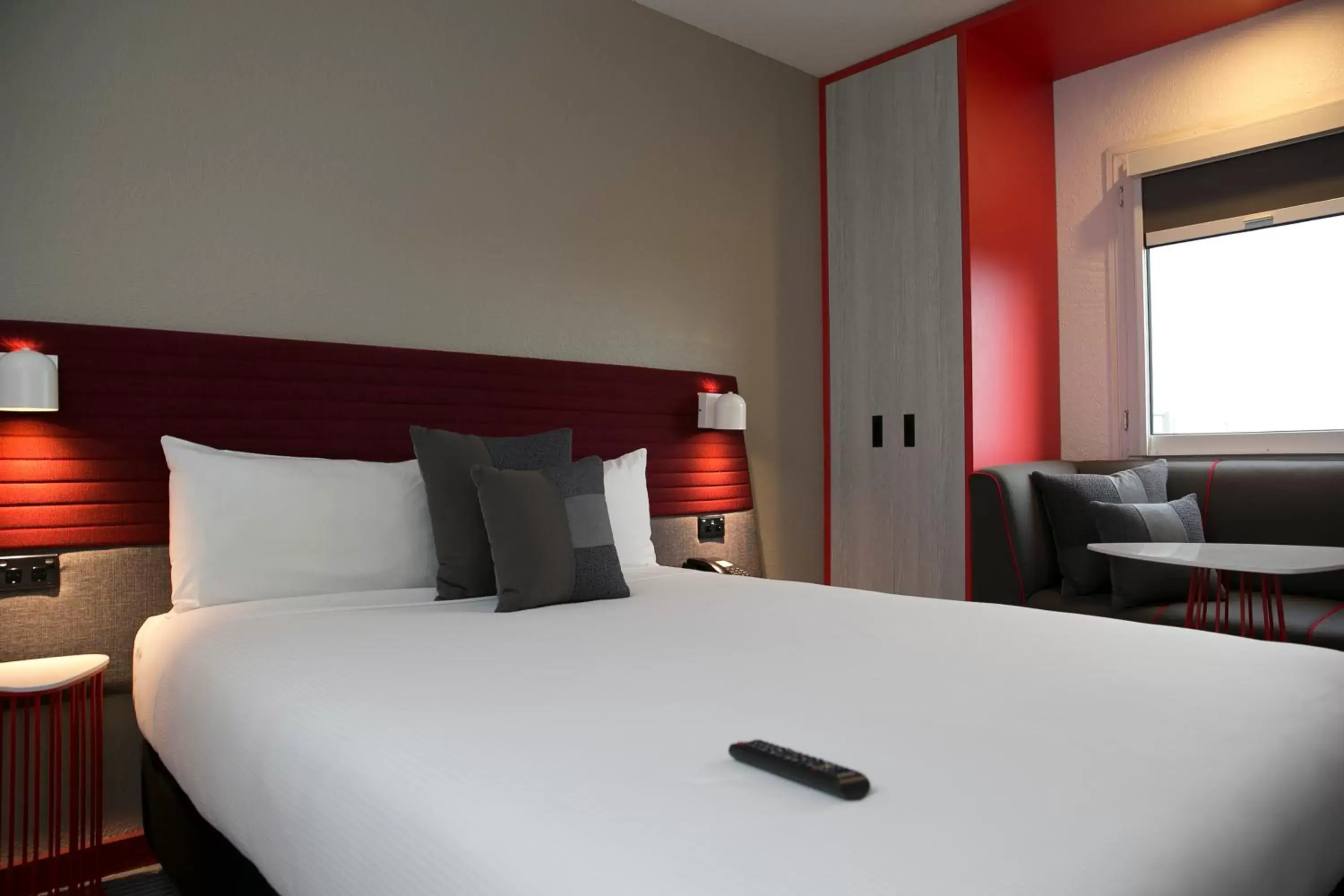 Bed in Ibis Sydney Airport Hotel