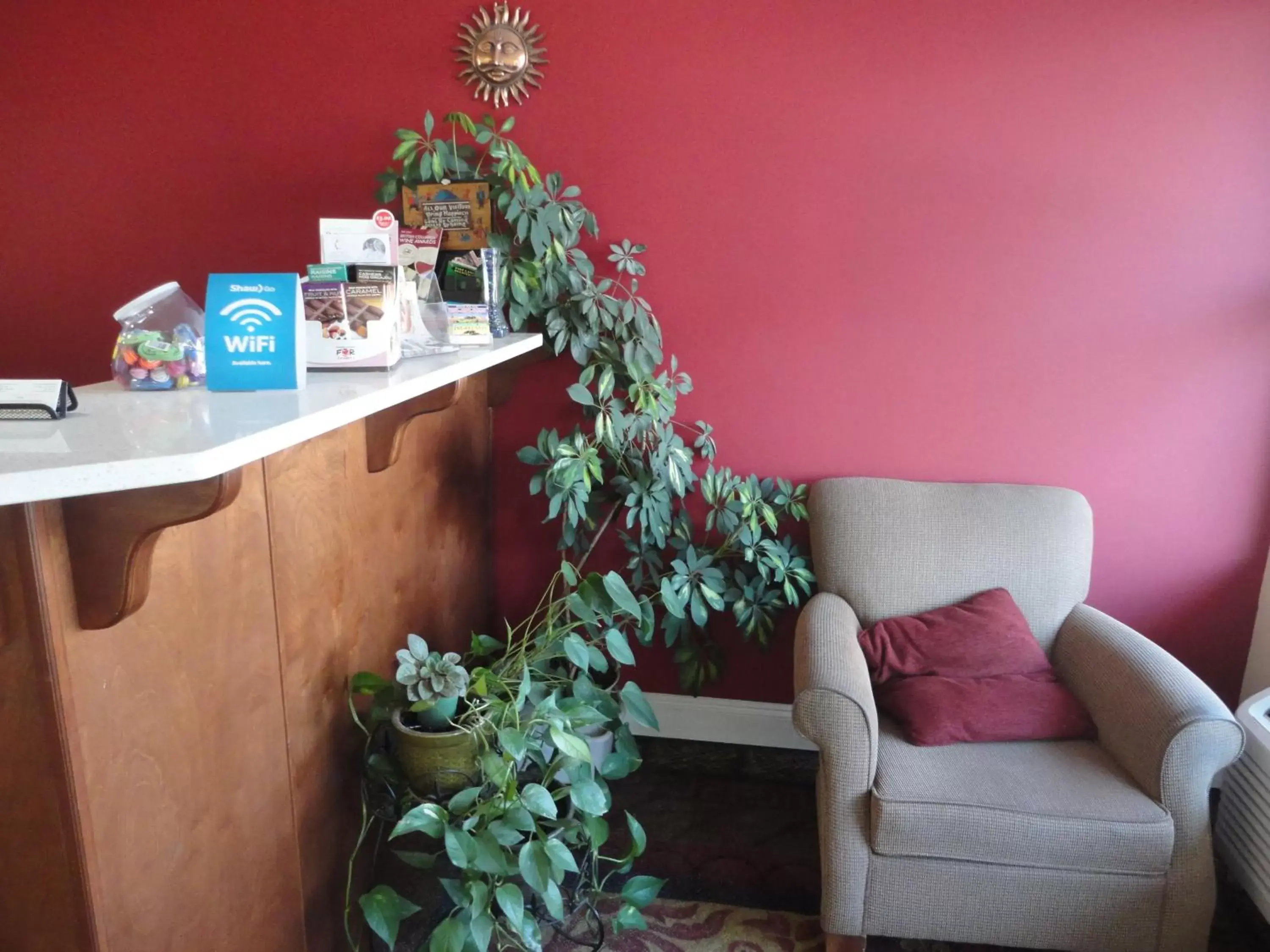 Lobby or reception in Sahara Courtyard Inn Penticton