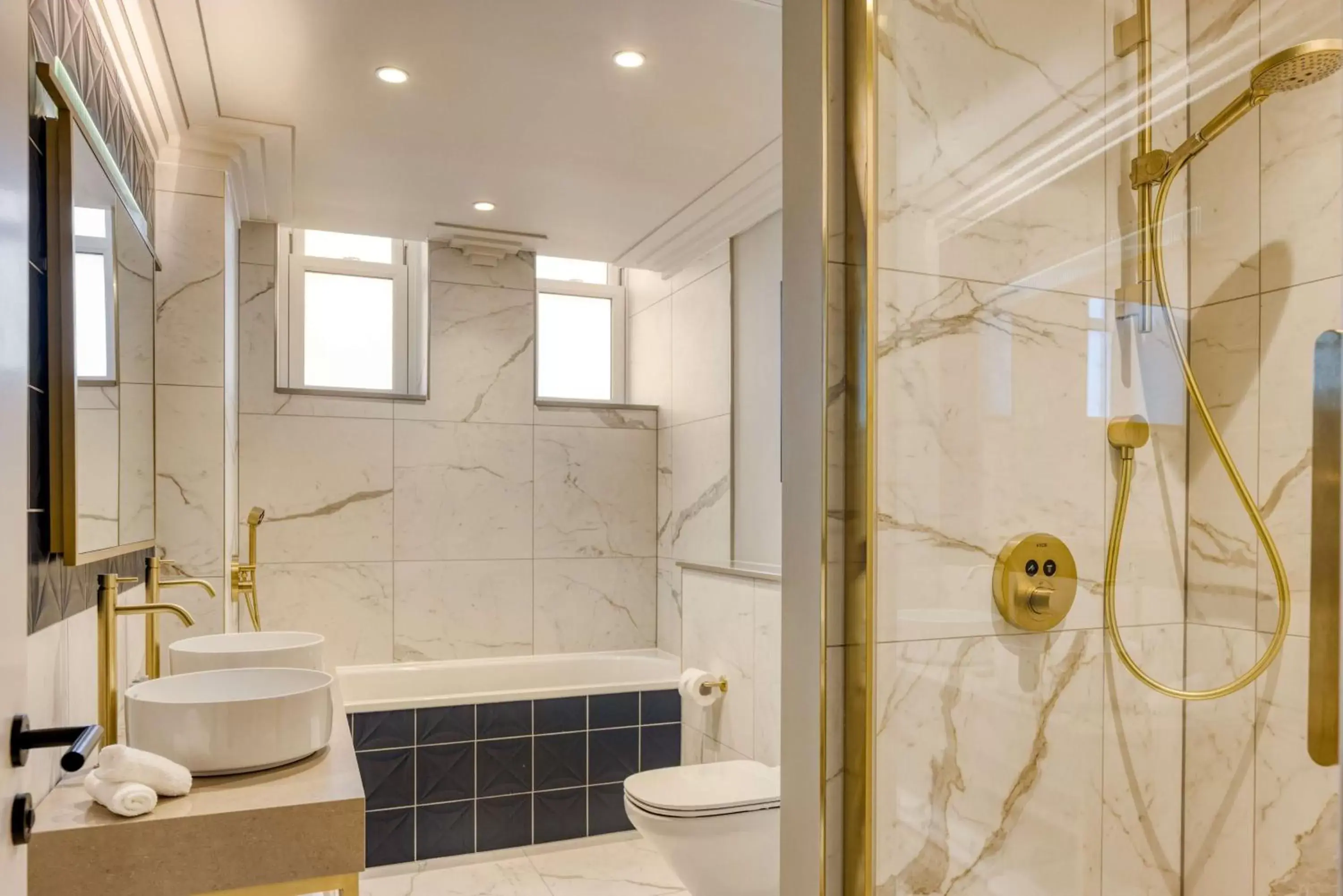 Bathroom in DoubleTree By Hilton Brighton Metropole
