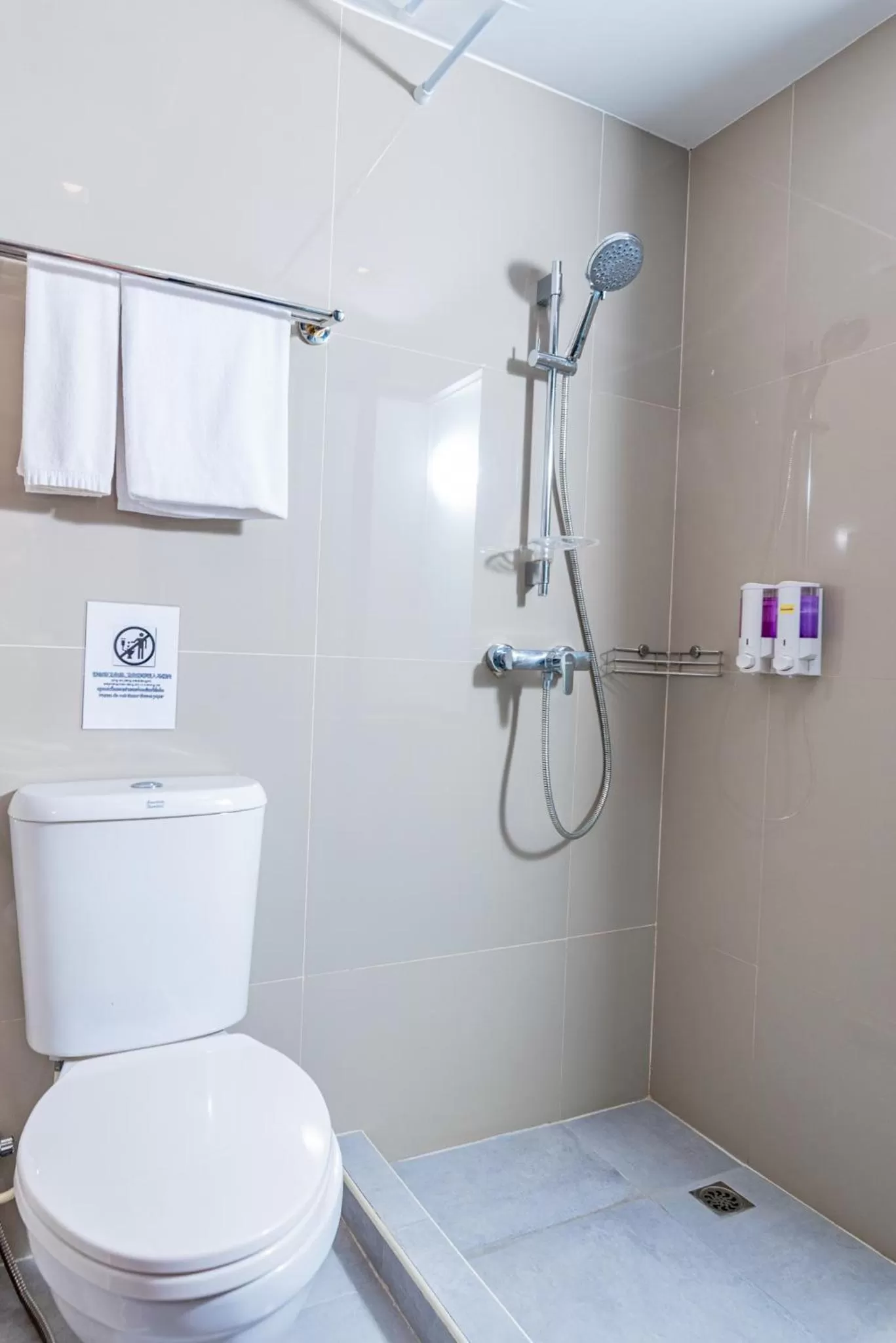 Bathroom in Sovereign Group Hotel at Pratunam