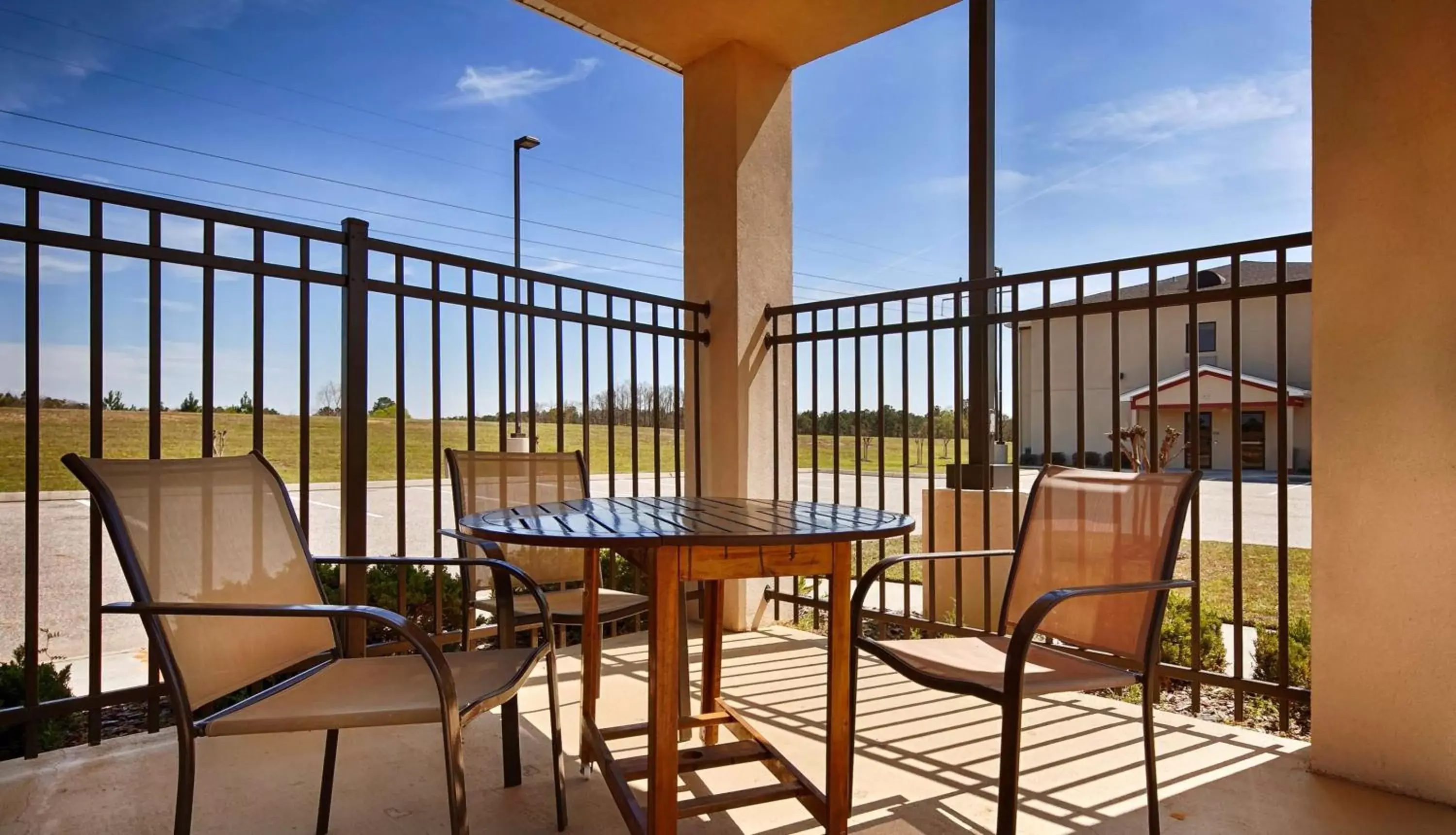 Balcony/Terrace in Best Western Opp Inn