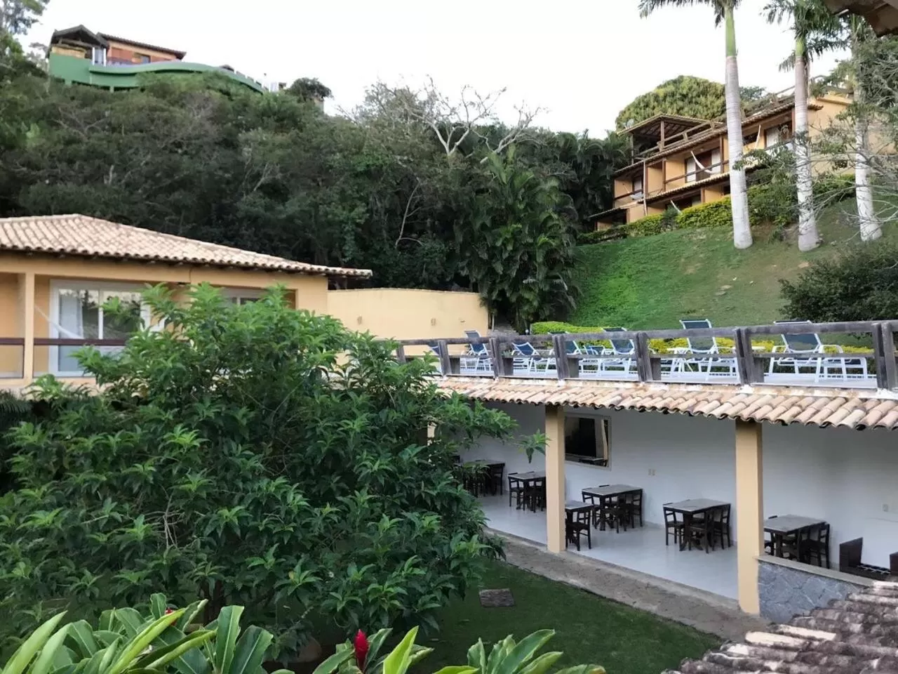 Praia da Ferradurinha Guest House