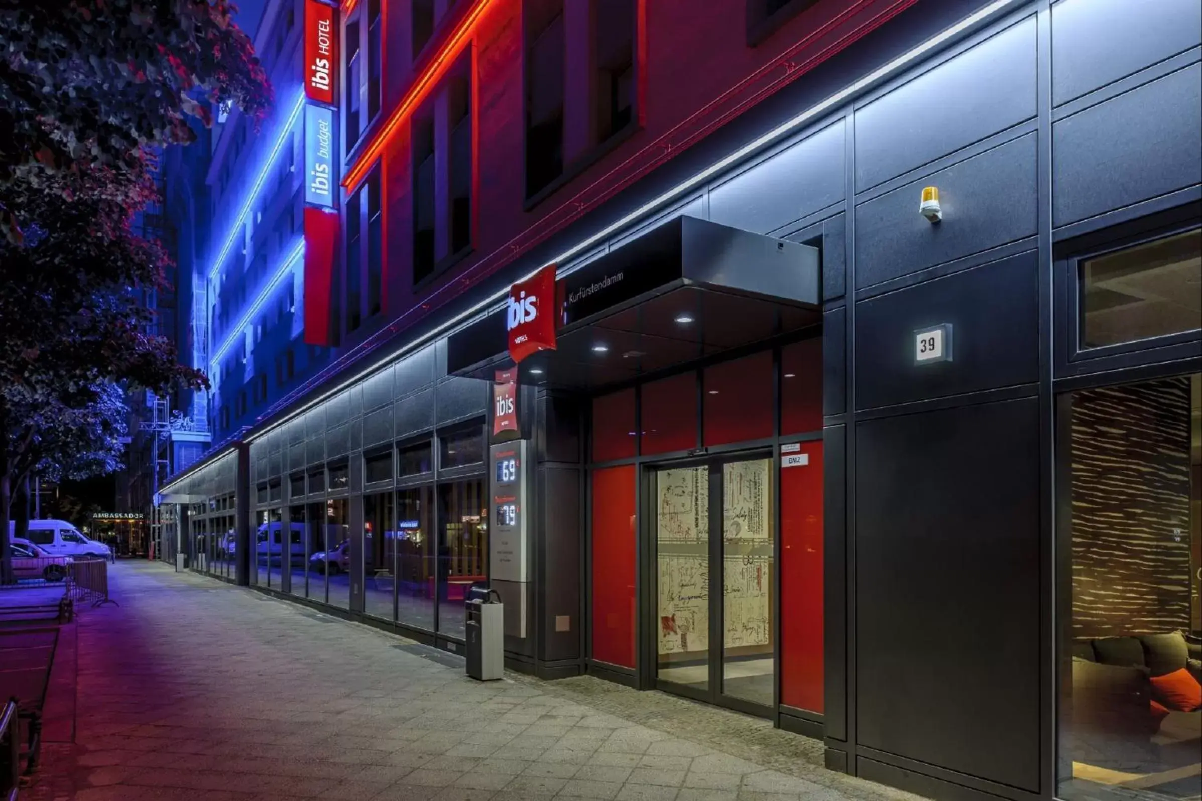 Facade/entrance, Property Building in ibis Berlin Kurfuerstendamm