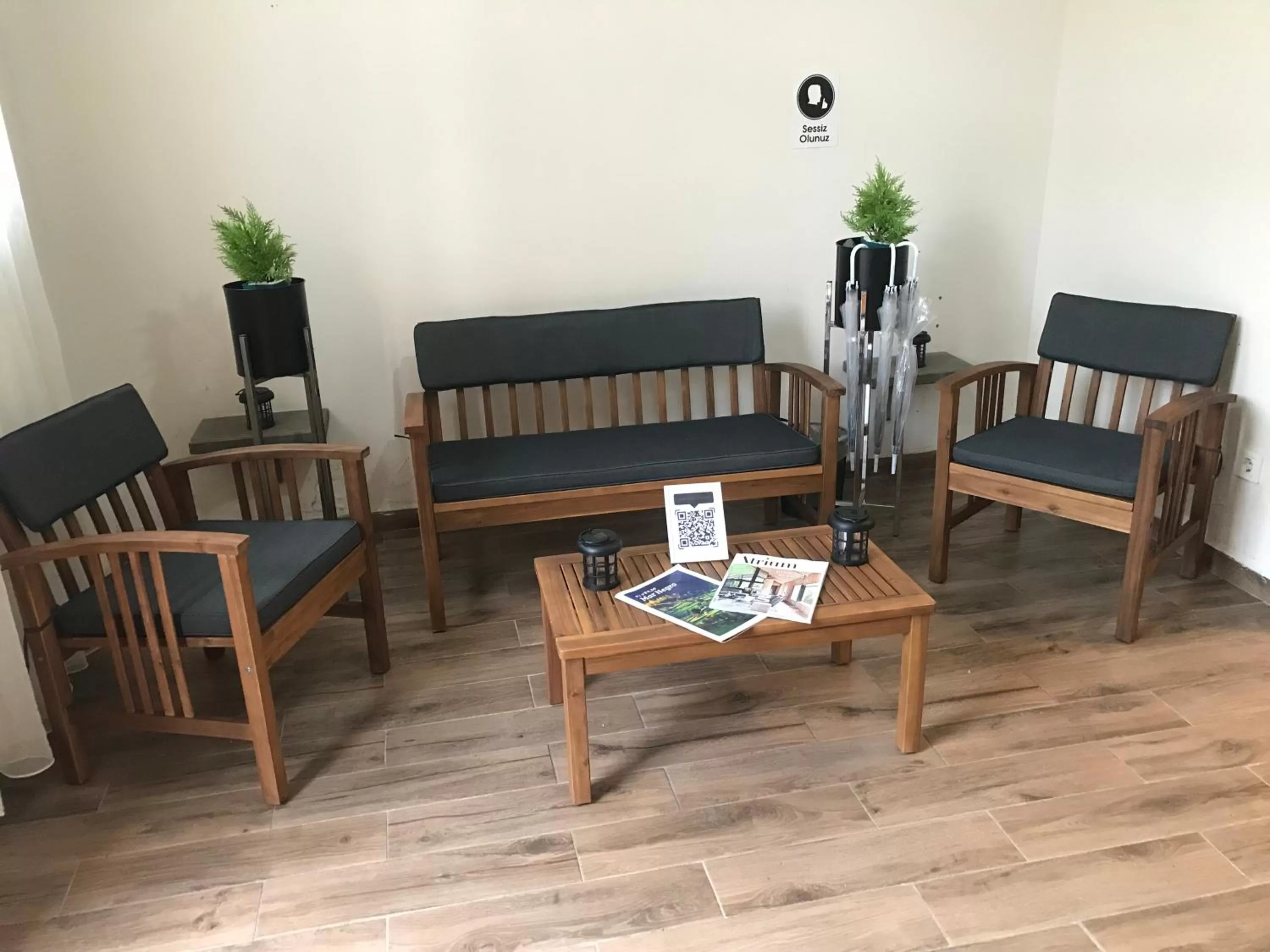 Lobby or reception in Green Mansion