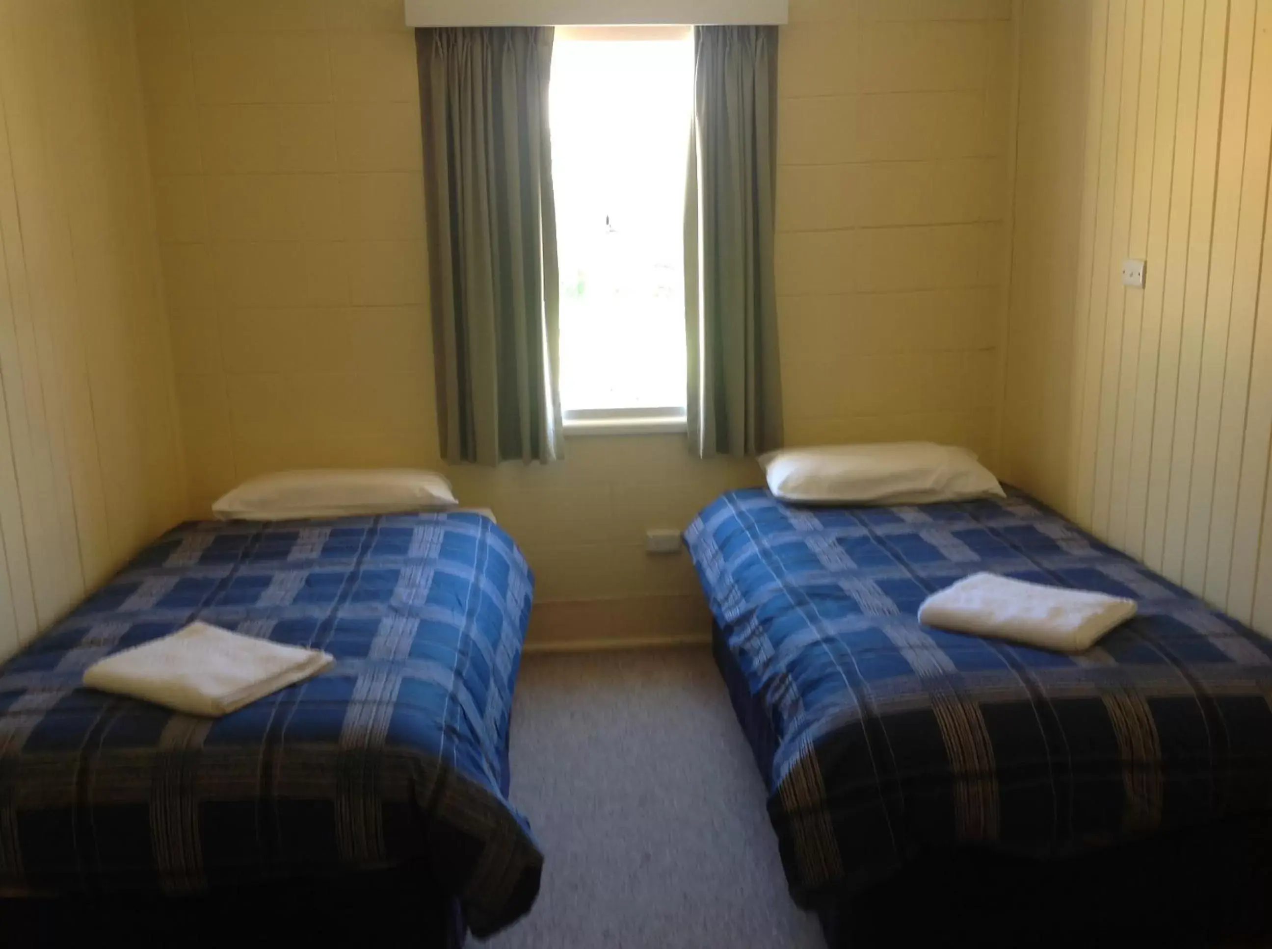 Bed in Kookaburra Lodge