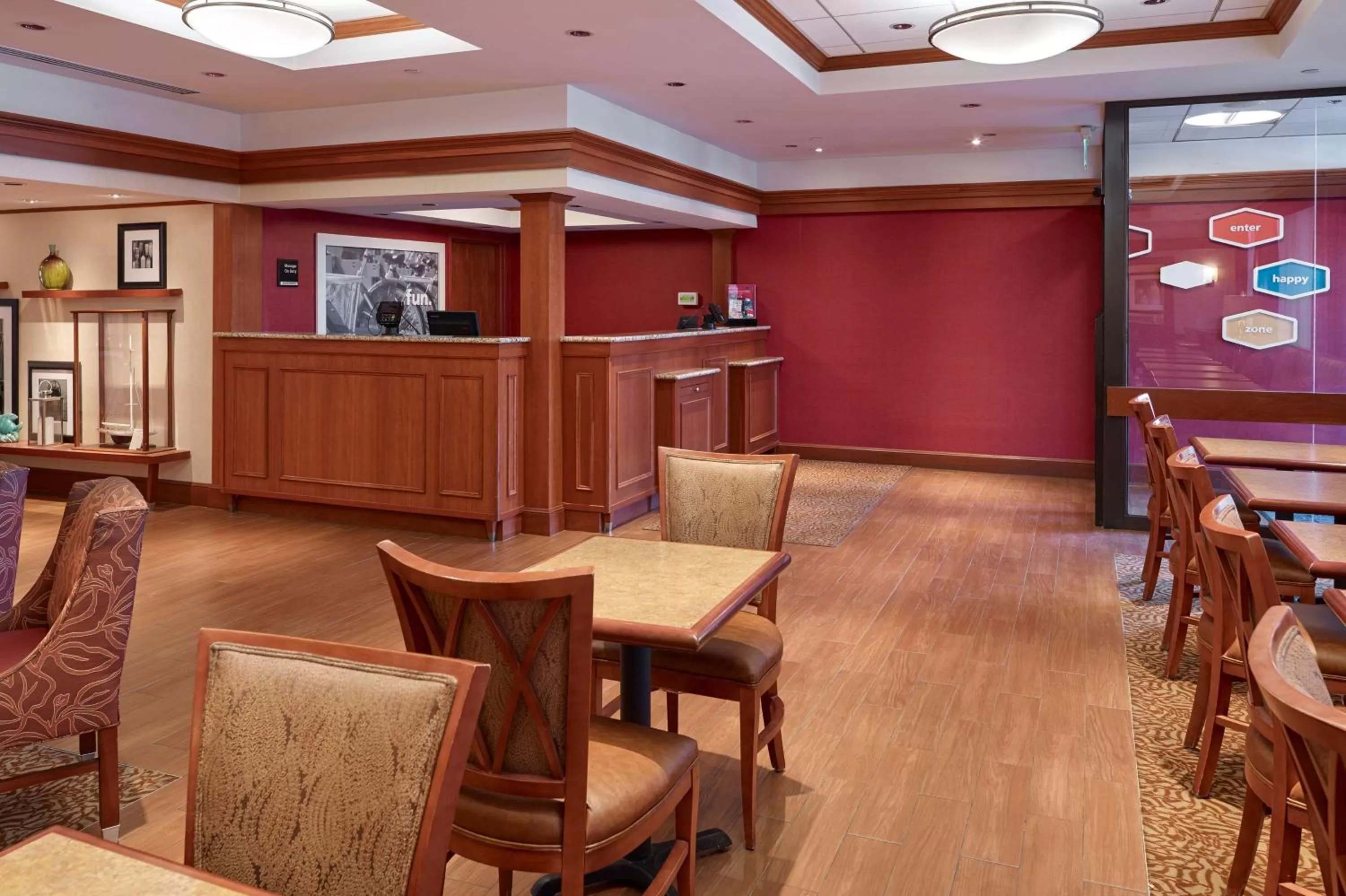 Lobby or reception in Hampton Inn Portland-Airport