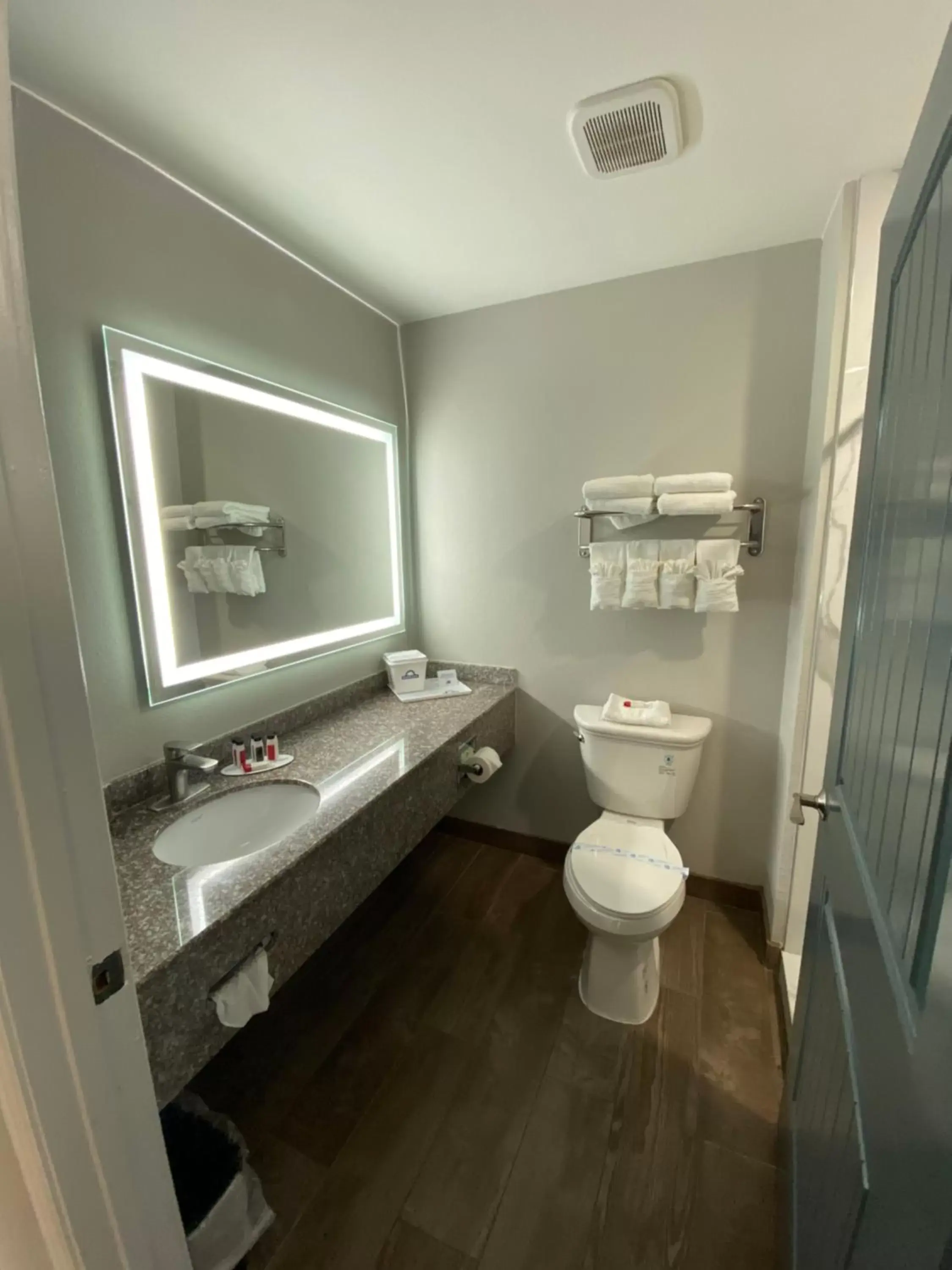 Toilet, Bathroom in Days Inn by Wyndham Rockport Texas