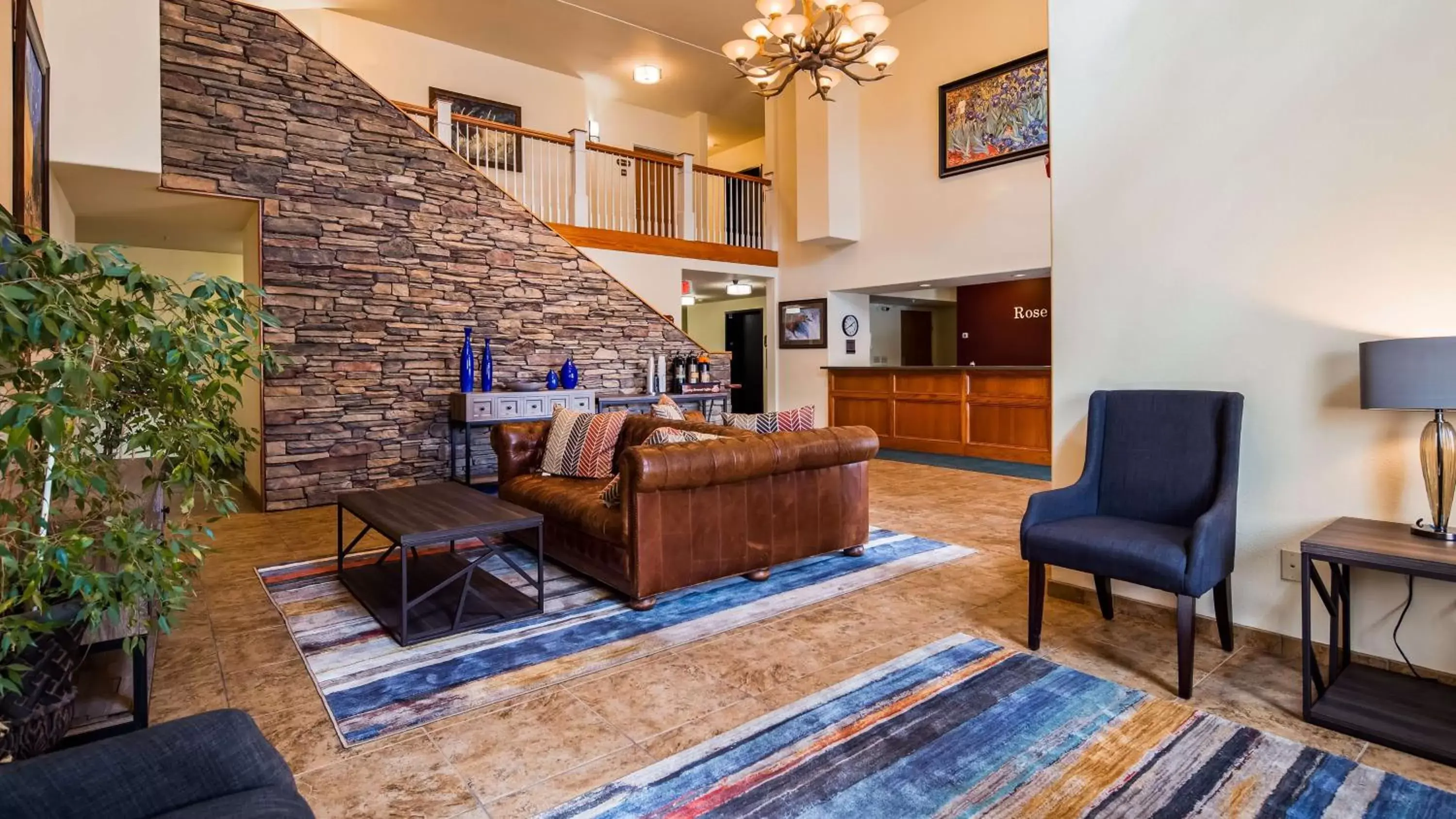 Lobby or reception, Seating Area in Best Western Rose Quartz Inn