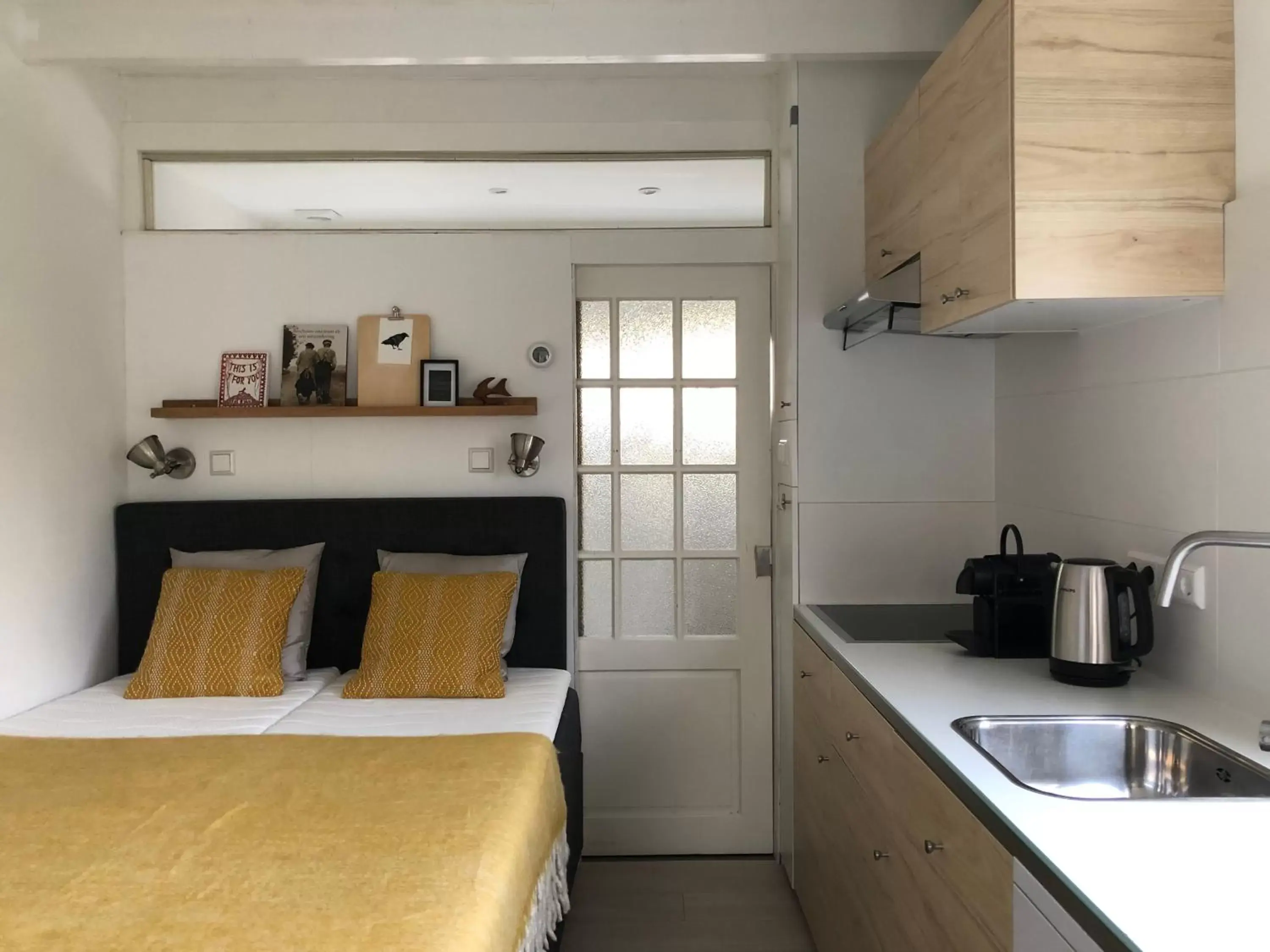 Bed, Kitchen/Kitchenette in De Zwarte Ruiter