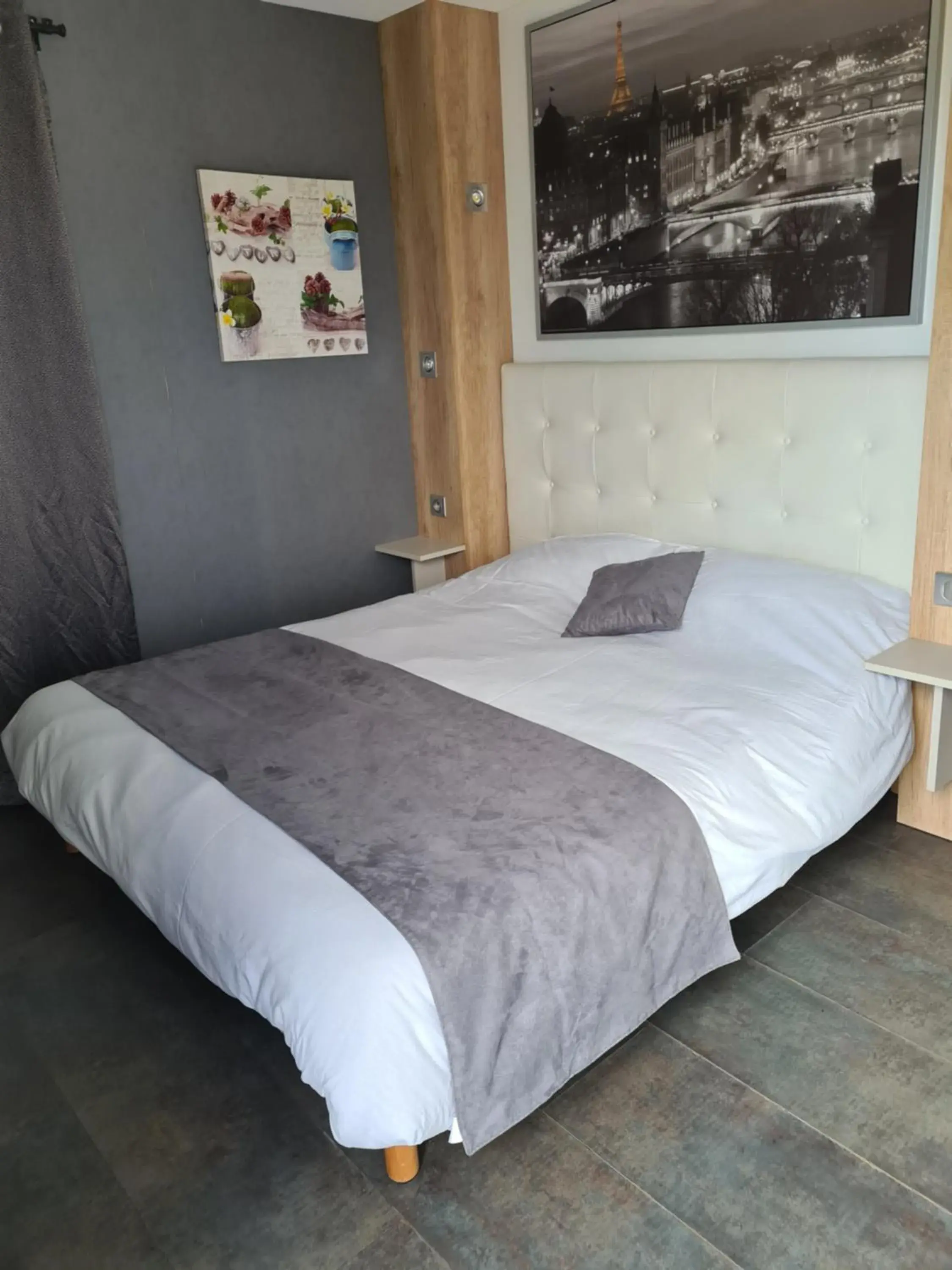 Bedroom, Bed in Initial by balladins Lyon / Chanas Bedroom, Bed in Initial by balladins Lyon / Chanas