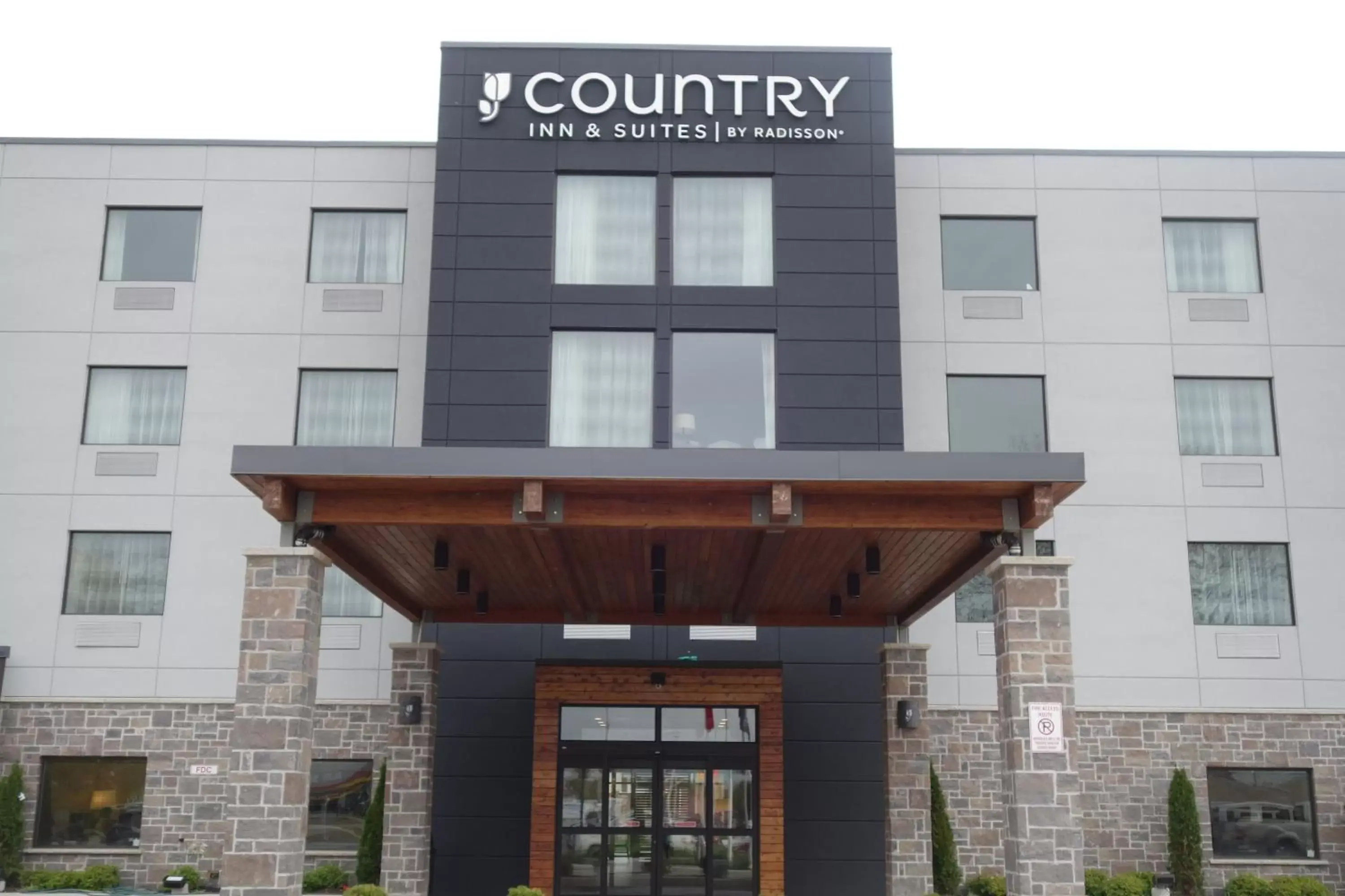 Facade/entrance, Property Building in Country Inn & Suites by Radisson, Belleville, ON