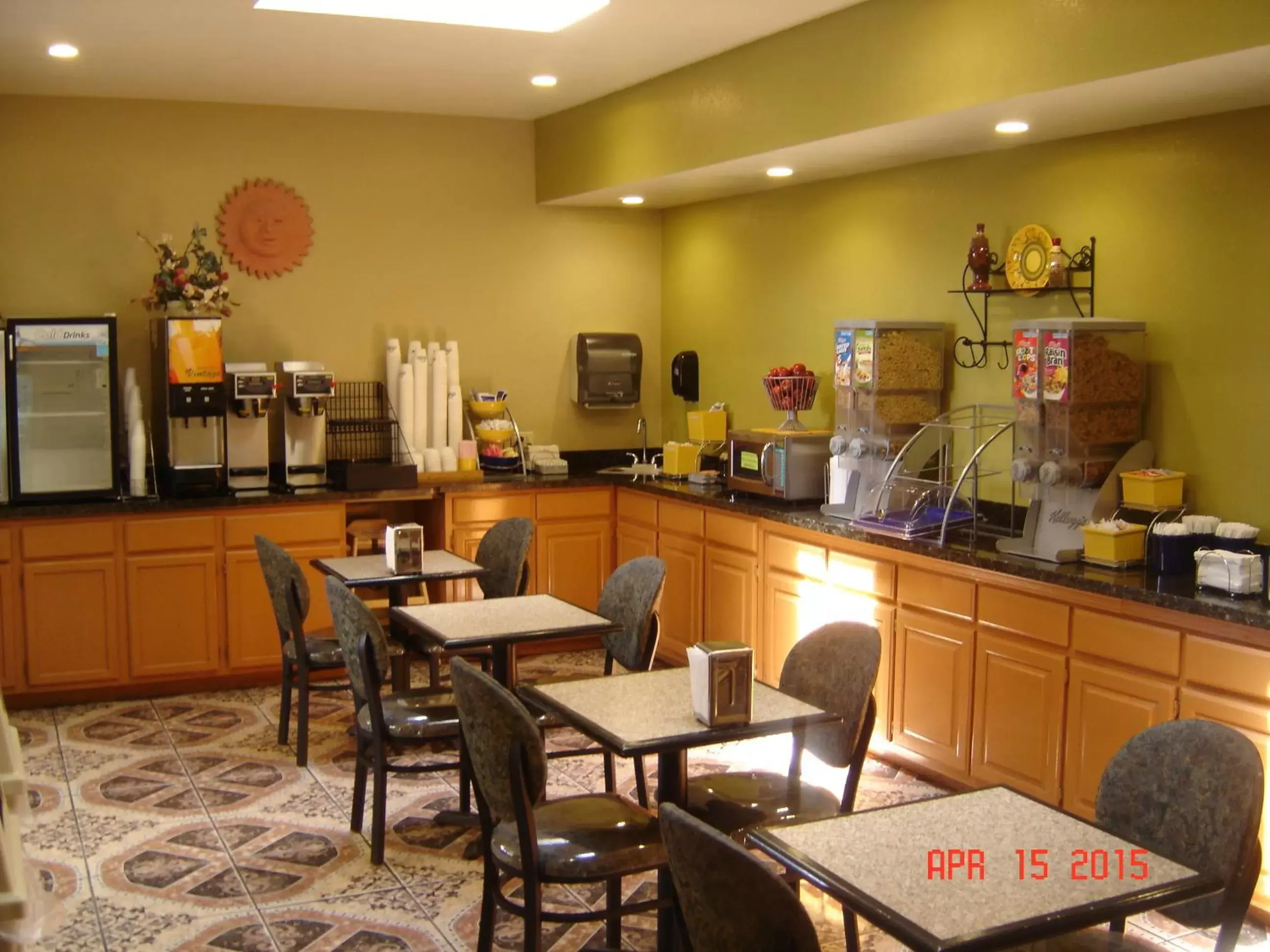 Area and facilities, Restaurant/Places to Eat in Days Inn by Wyndham Carlsbad