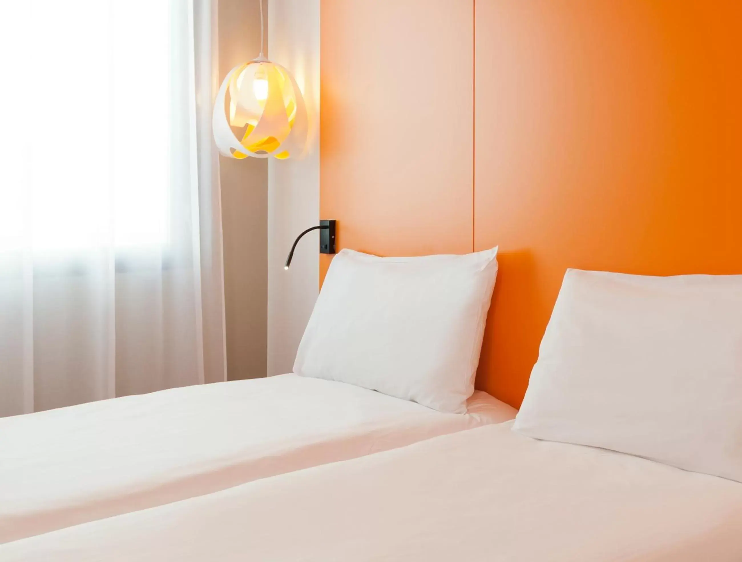 Bed, Room Photo in ibis Styles Nimes Gare Centre