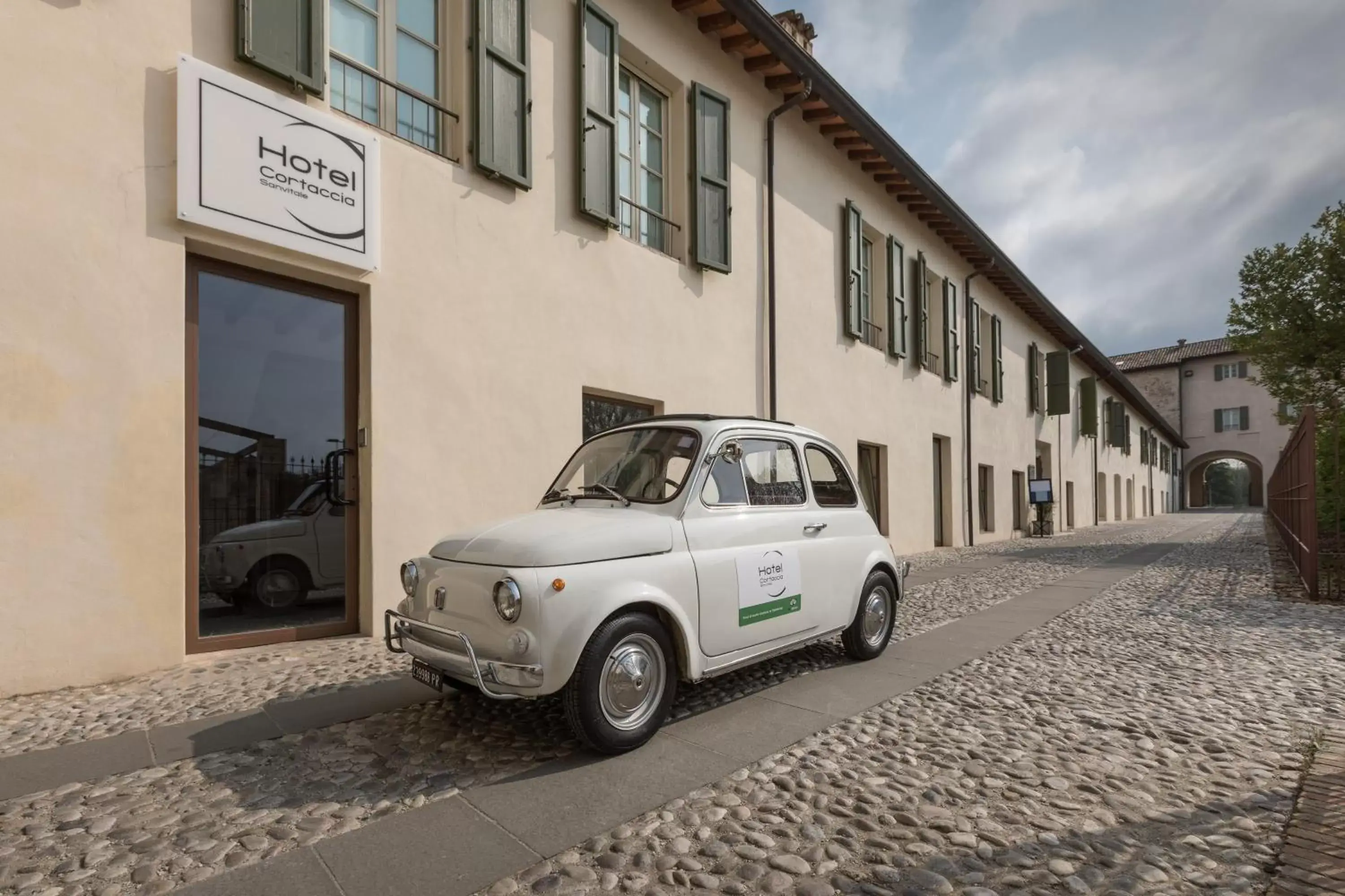 Garden, Property Building in Hotel Cortaccia Sanvitale