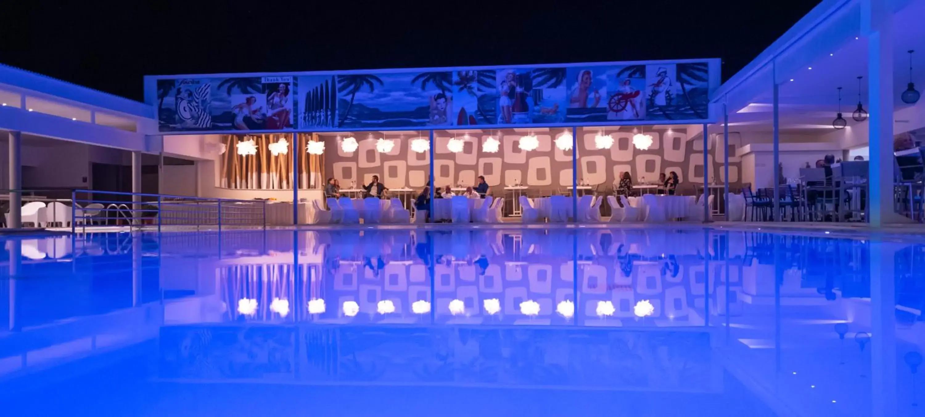 Evening entertainment, Swimming Pool in Hotel Pantelidis