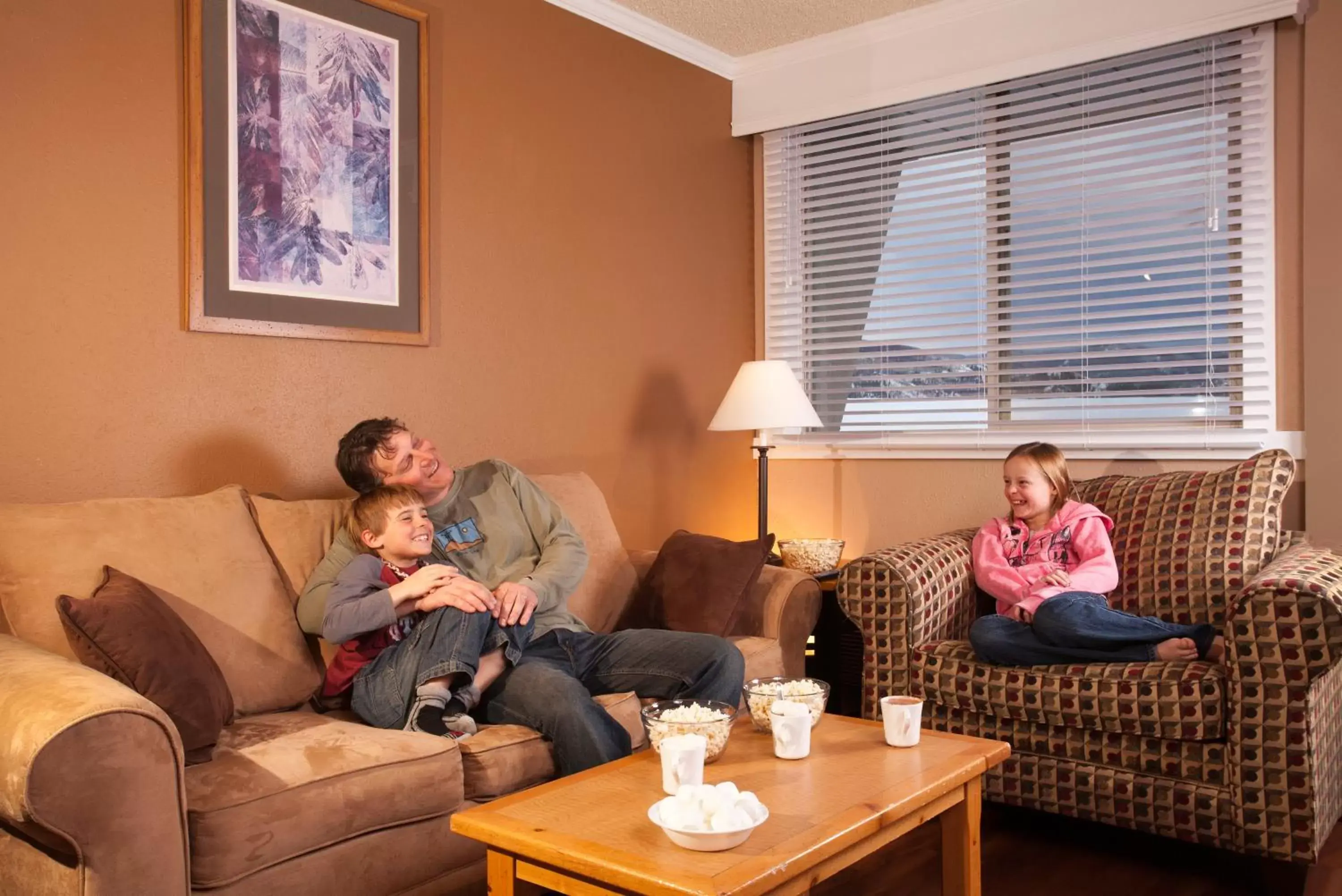 Lounge or bar, Family in Legacy Vacation Resorts Steamboat Springs Hilltop