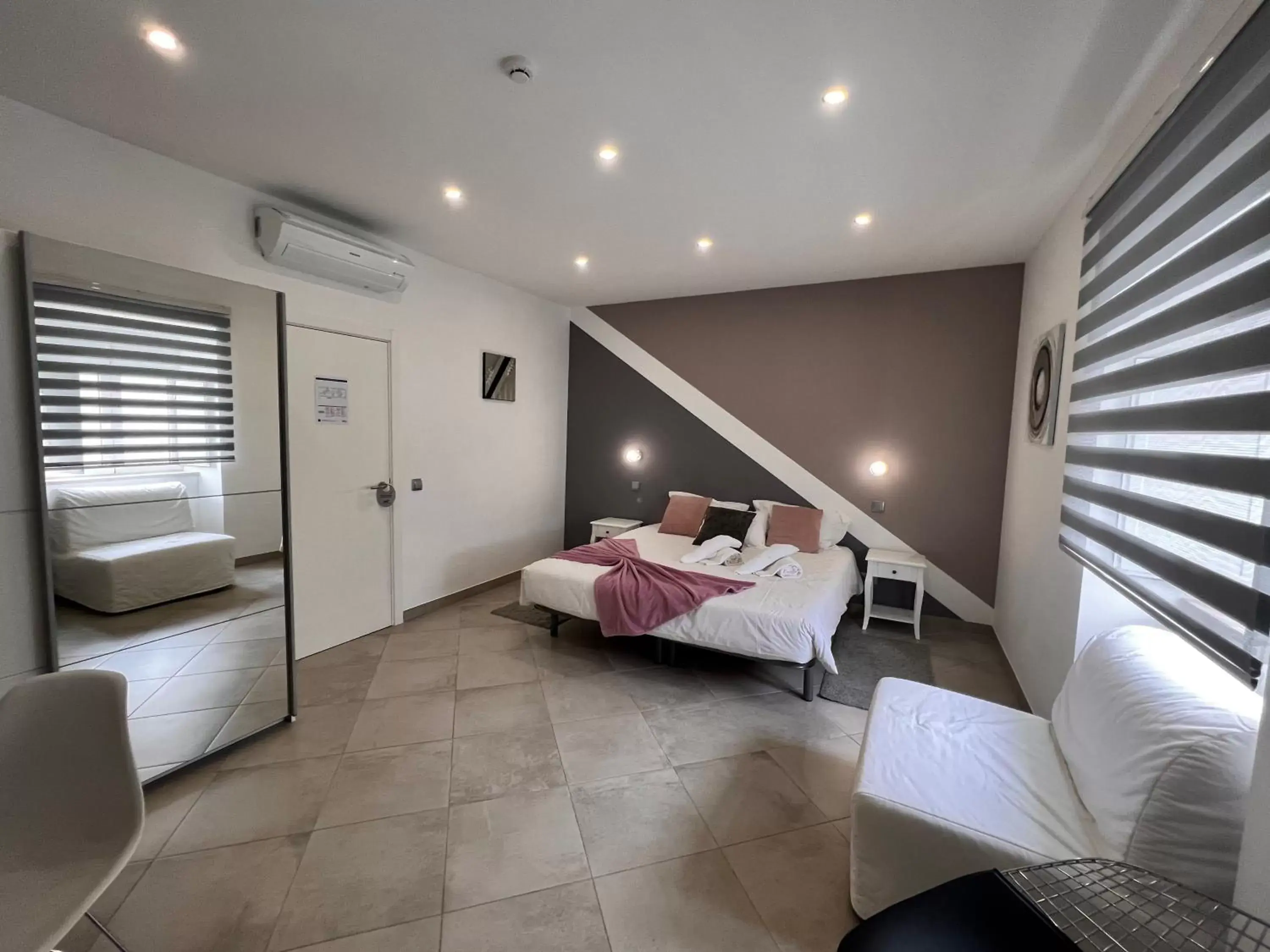 Deluxe Double Room with Extra Bed in Carvoeiro B&B and SPA