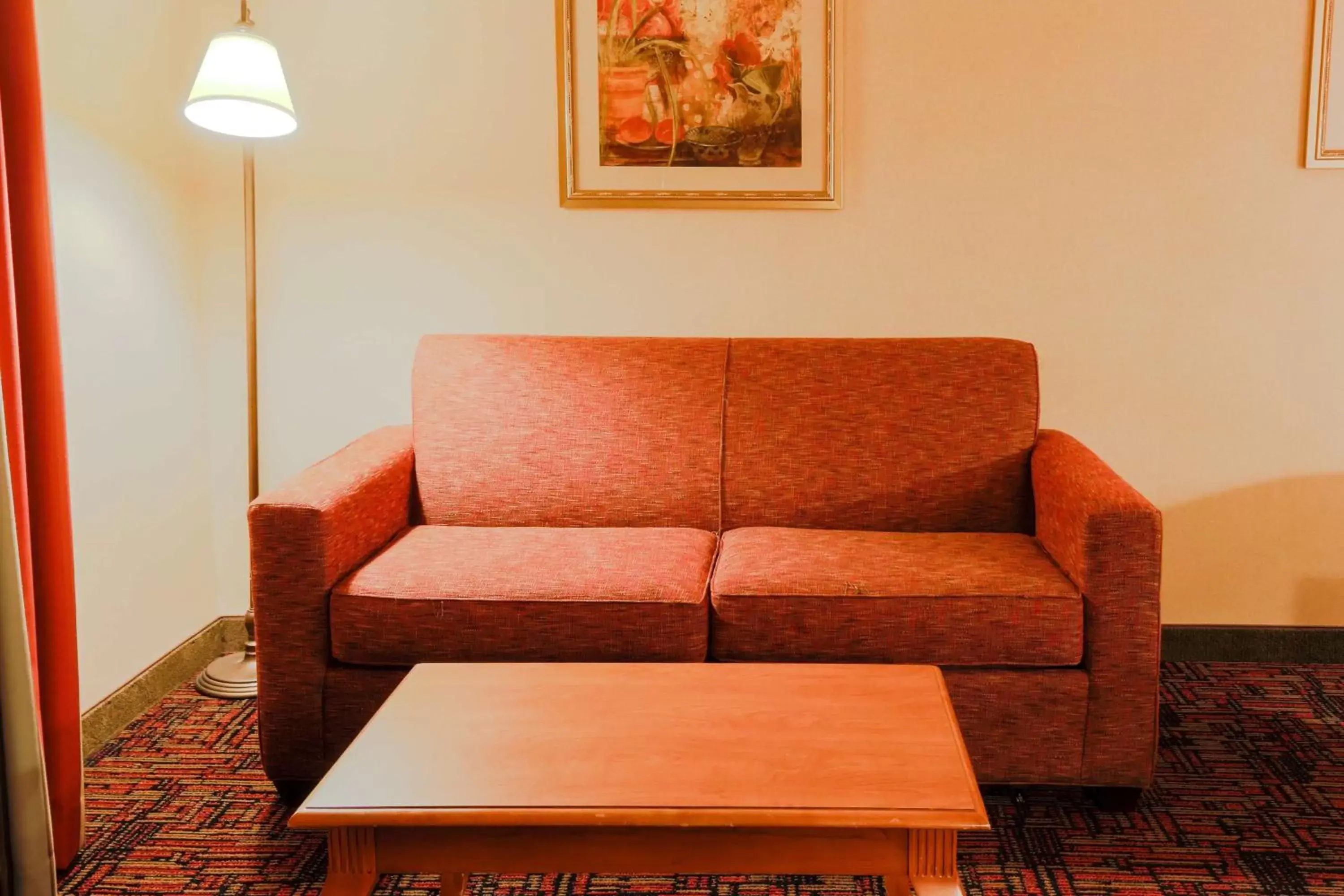 Bed, Seating Area in Hampton Inn & Suites Tomball