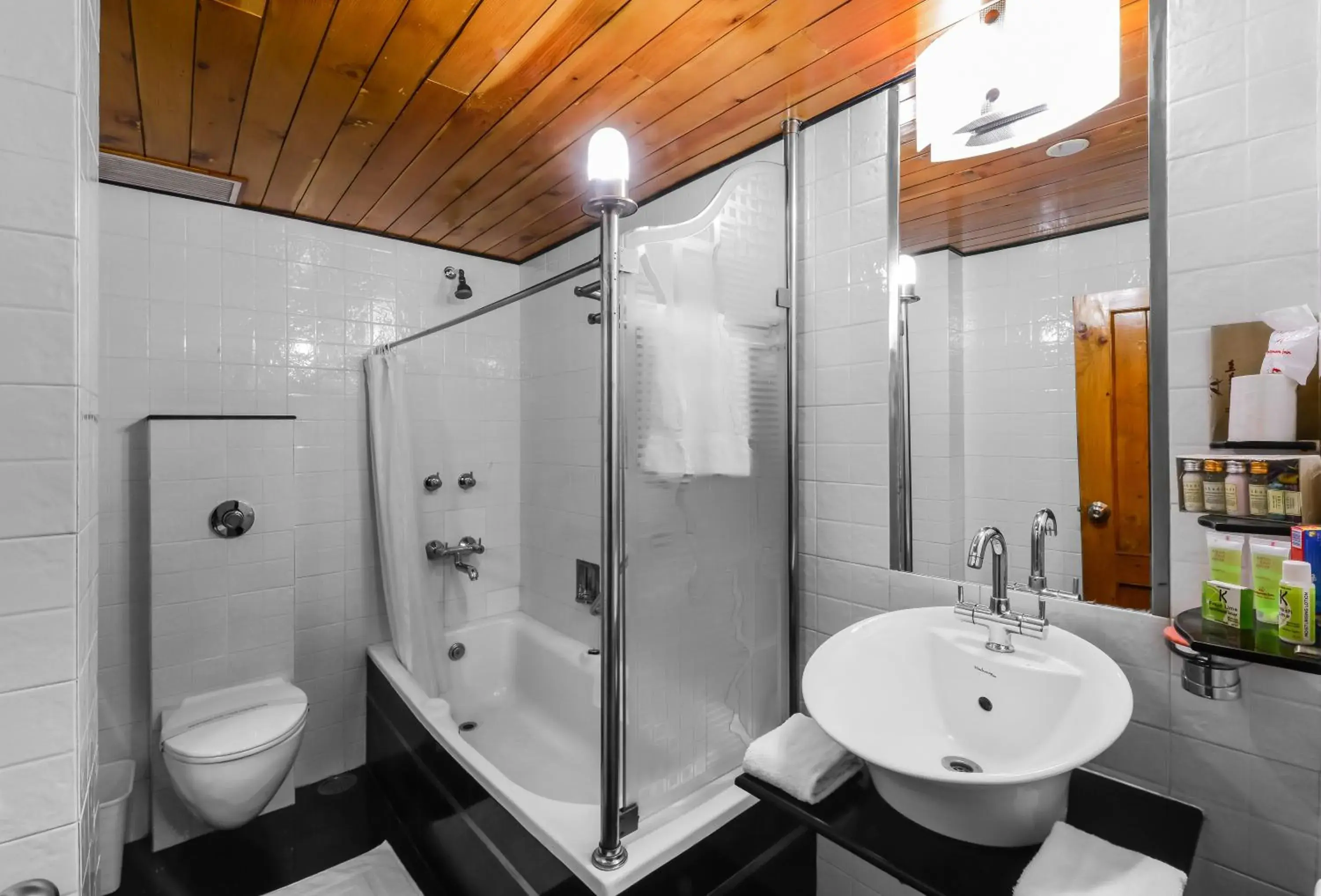 Toilet, Bathroom in Honeymoon Inn - Manali