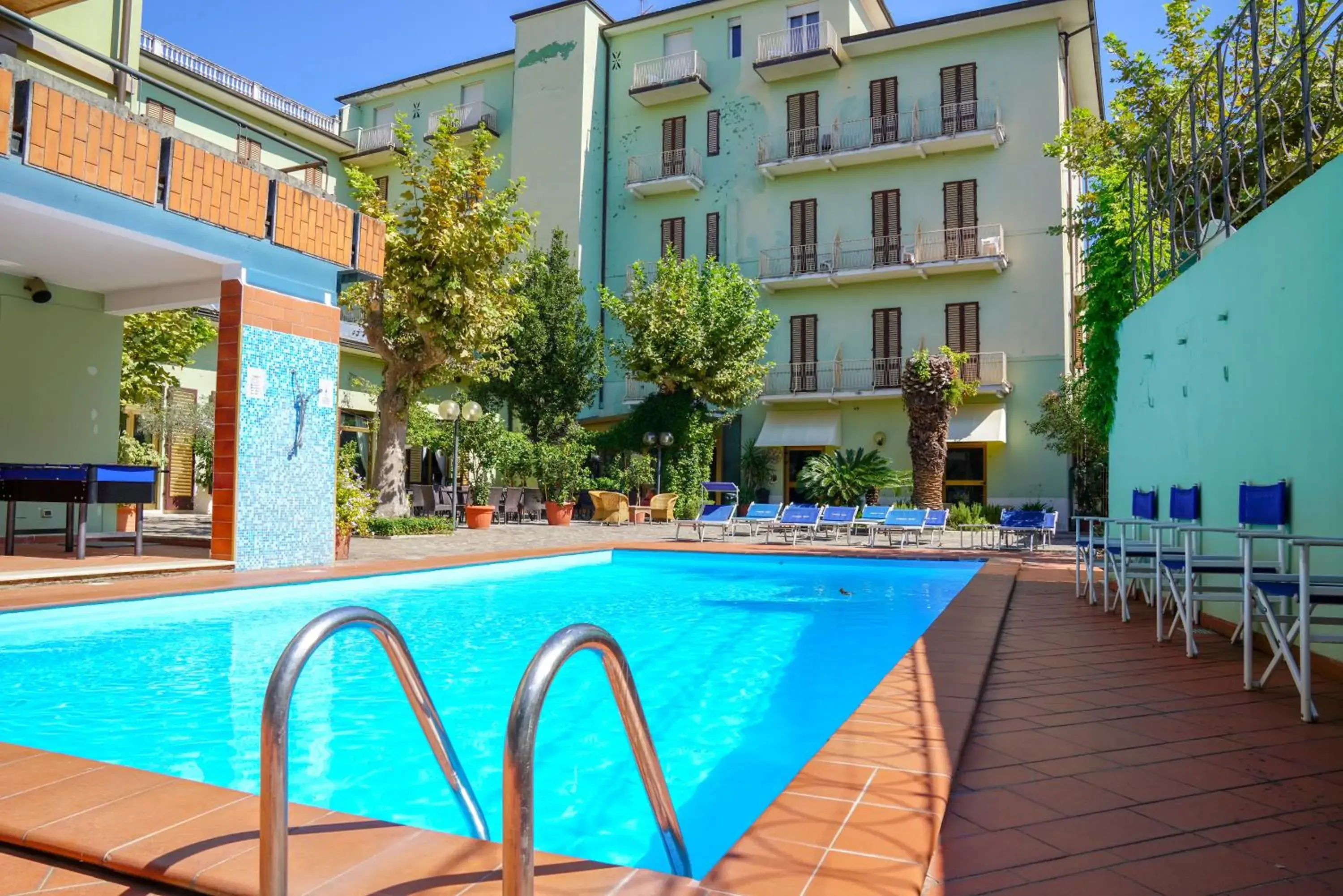 Property building, Swimming Pool in Hotel Cappelli