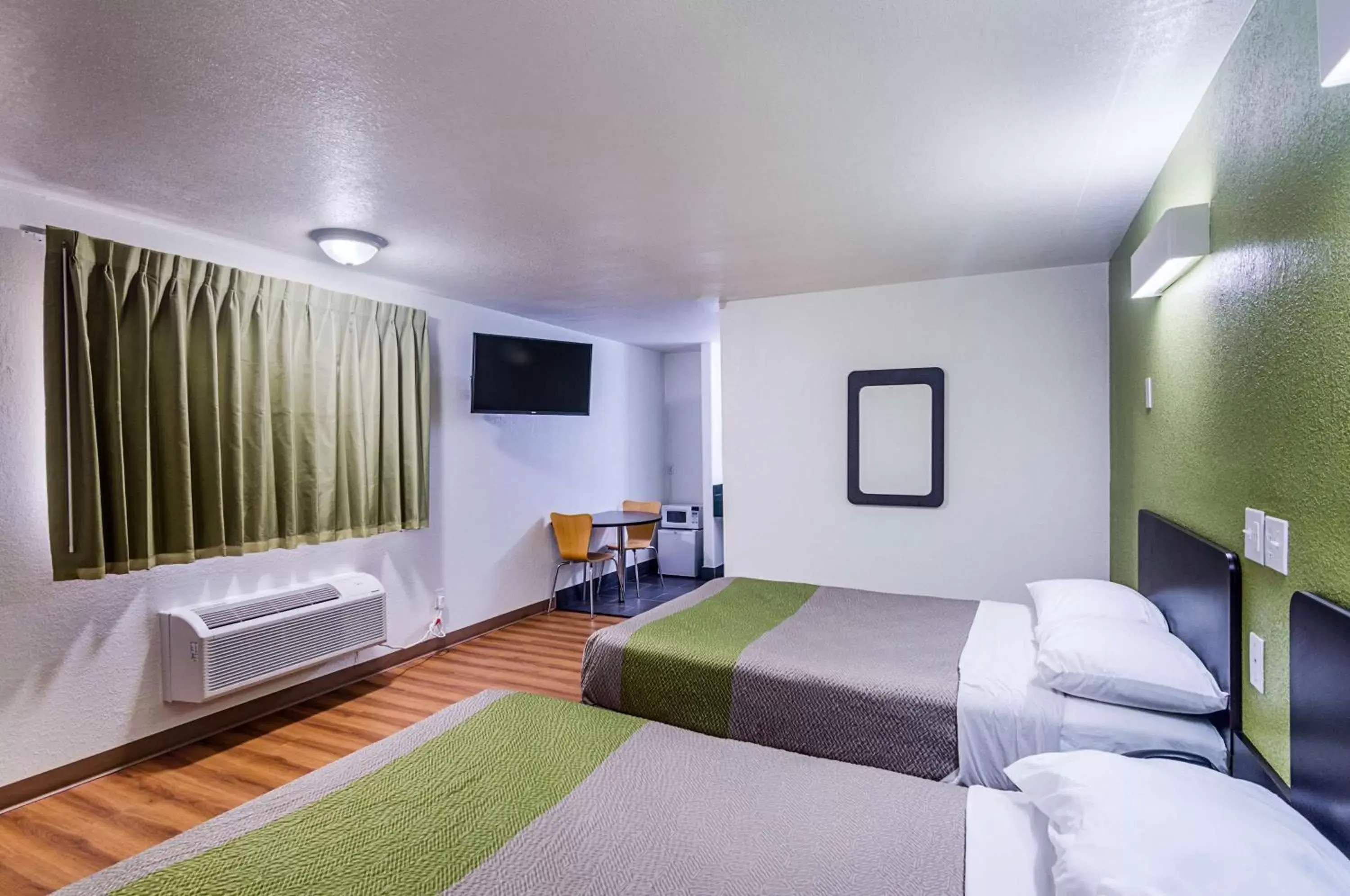 TV and multimedia in Motel 6-Childress, TX