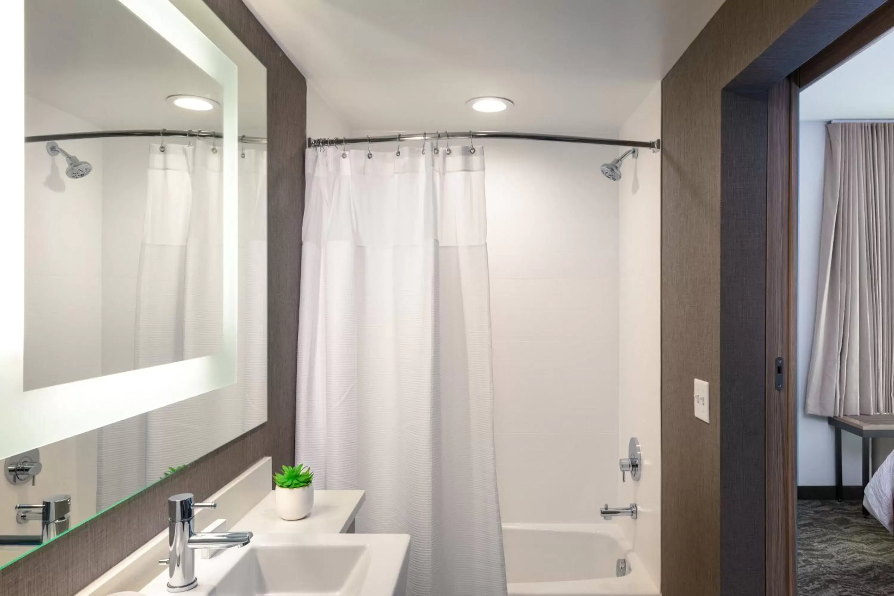 Bathroom in SpringHill Suites by Marriott Chattanooga South/Ringgold