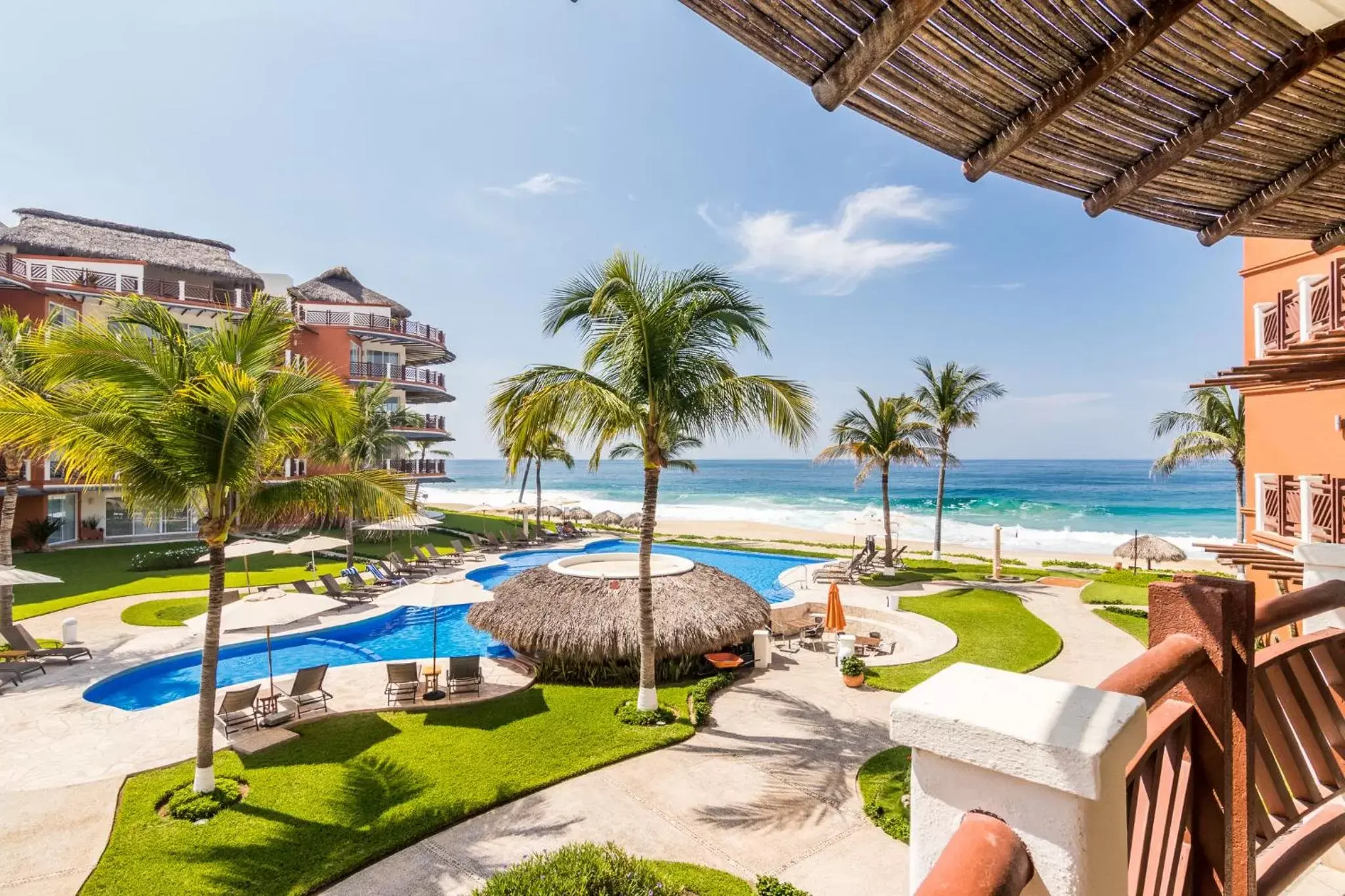 Balcony/Terrace, Pool View in Vivo Resorts