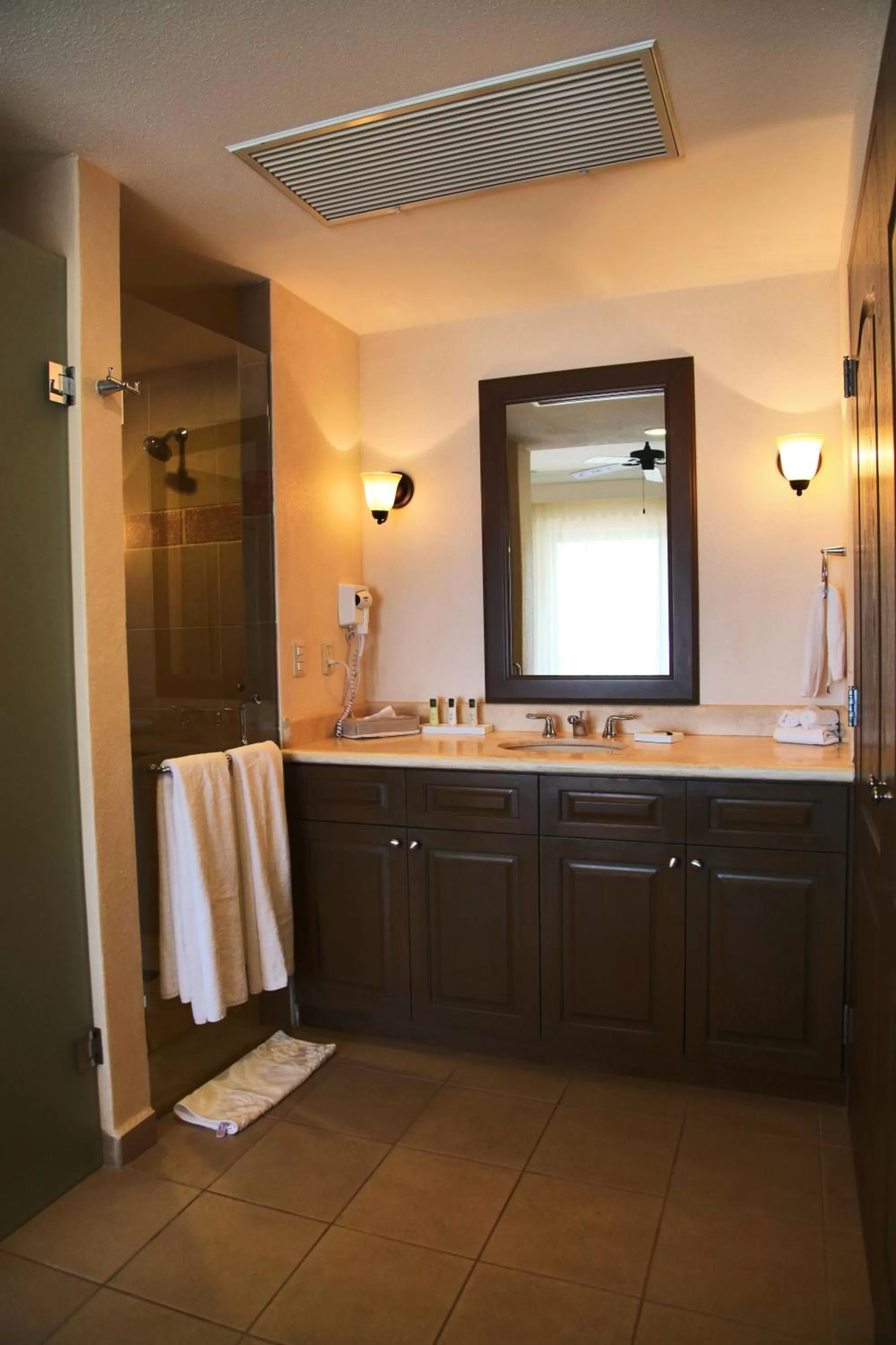 ONE BEDROOM SUITE PREMIUM FLOOR in Villa del Palmar at the Islands of Loreto