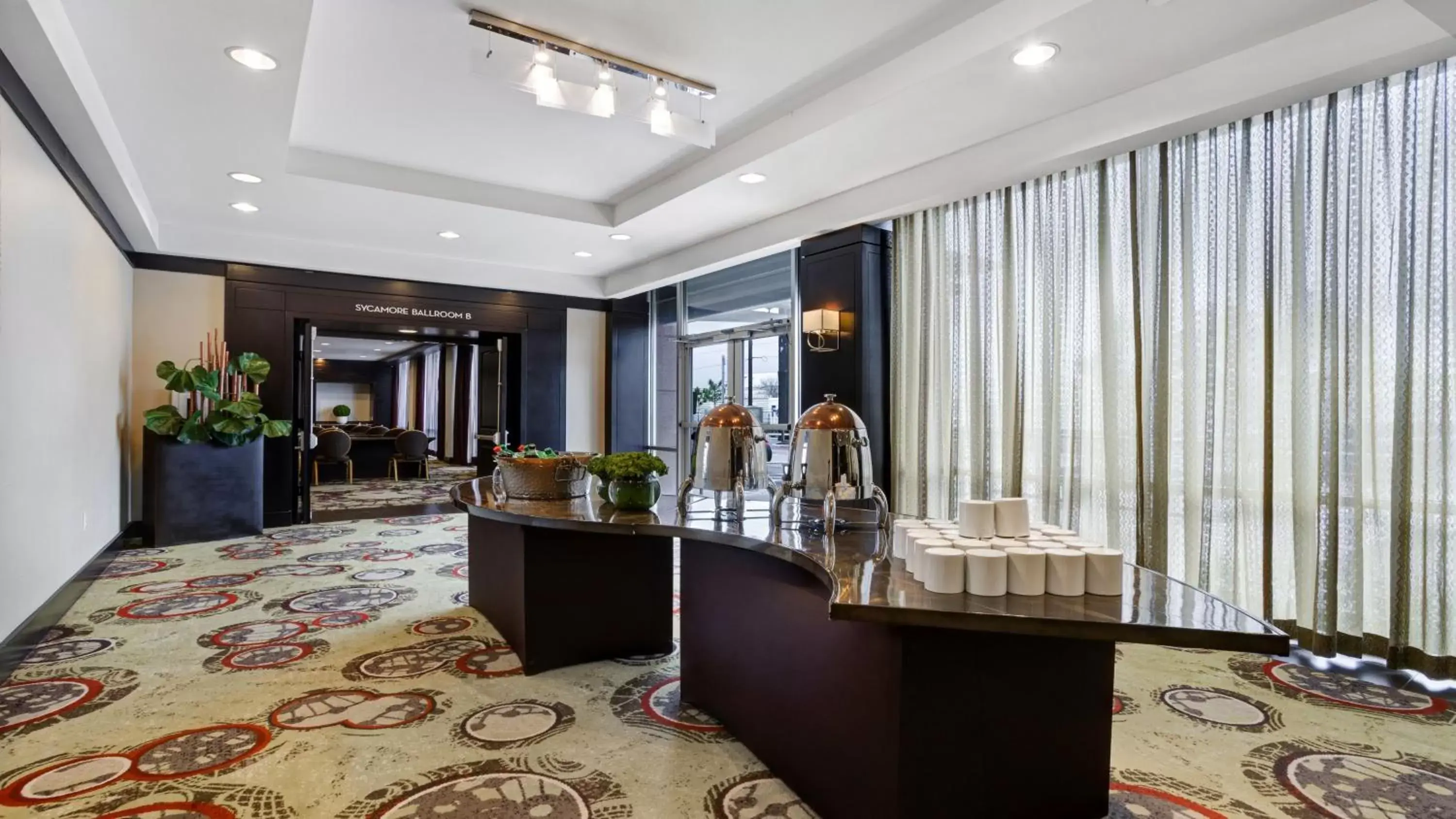 Meeting/conference room, Lobby/Reception in Crowne Plaza Houston Galleria Area, an IHG Hotel