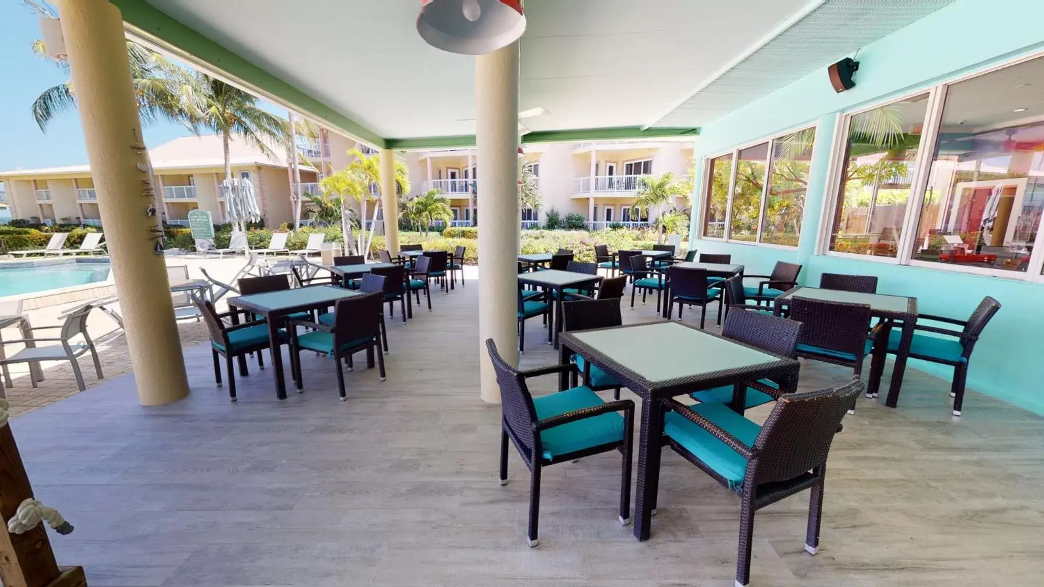 Restaurant/Places to Eat in Holiday Inn Resort Grand Cayman, an IHG Hotel
