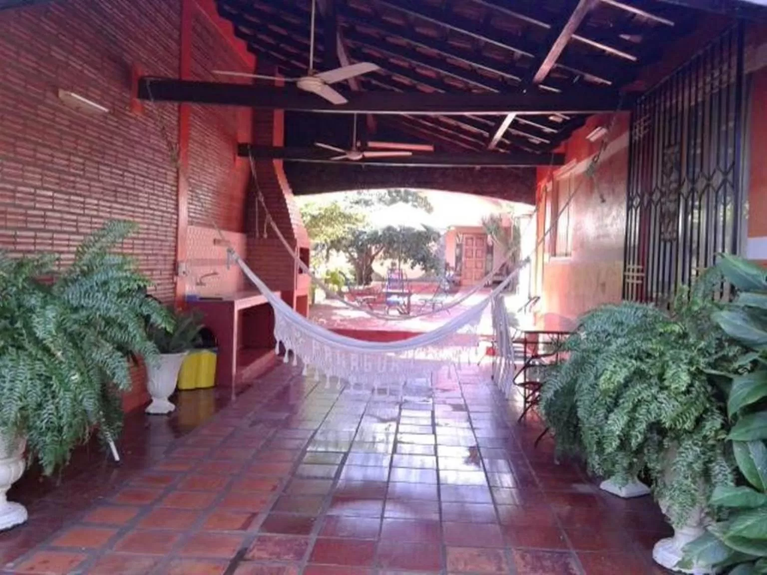 BBQ facilities in Posada Basiliza, Encarnación PY