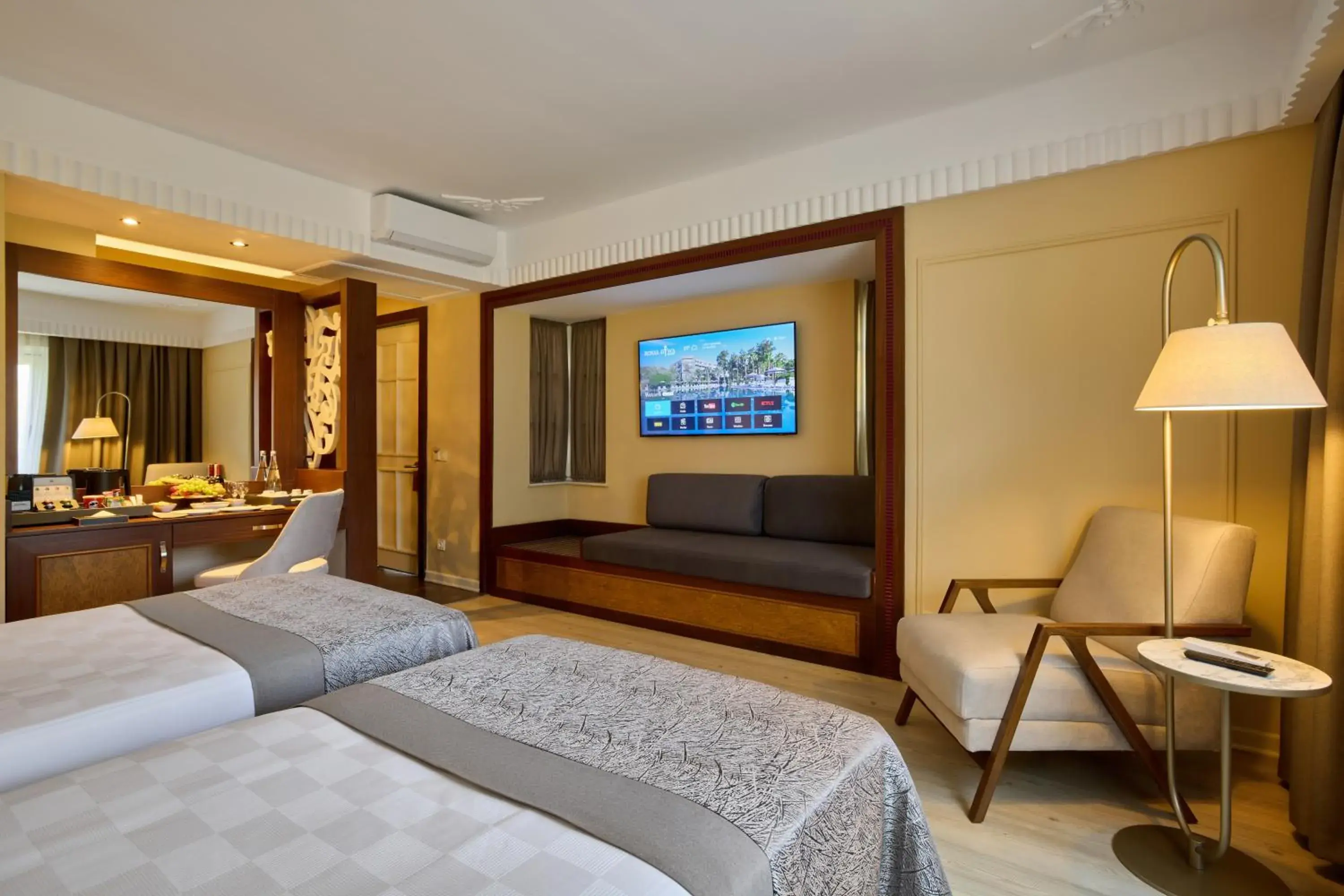 Bedroom, TV/Entertainment Center in Royal Diwa Tekirova Resort