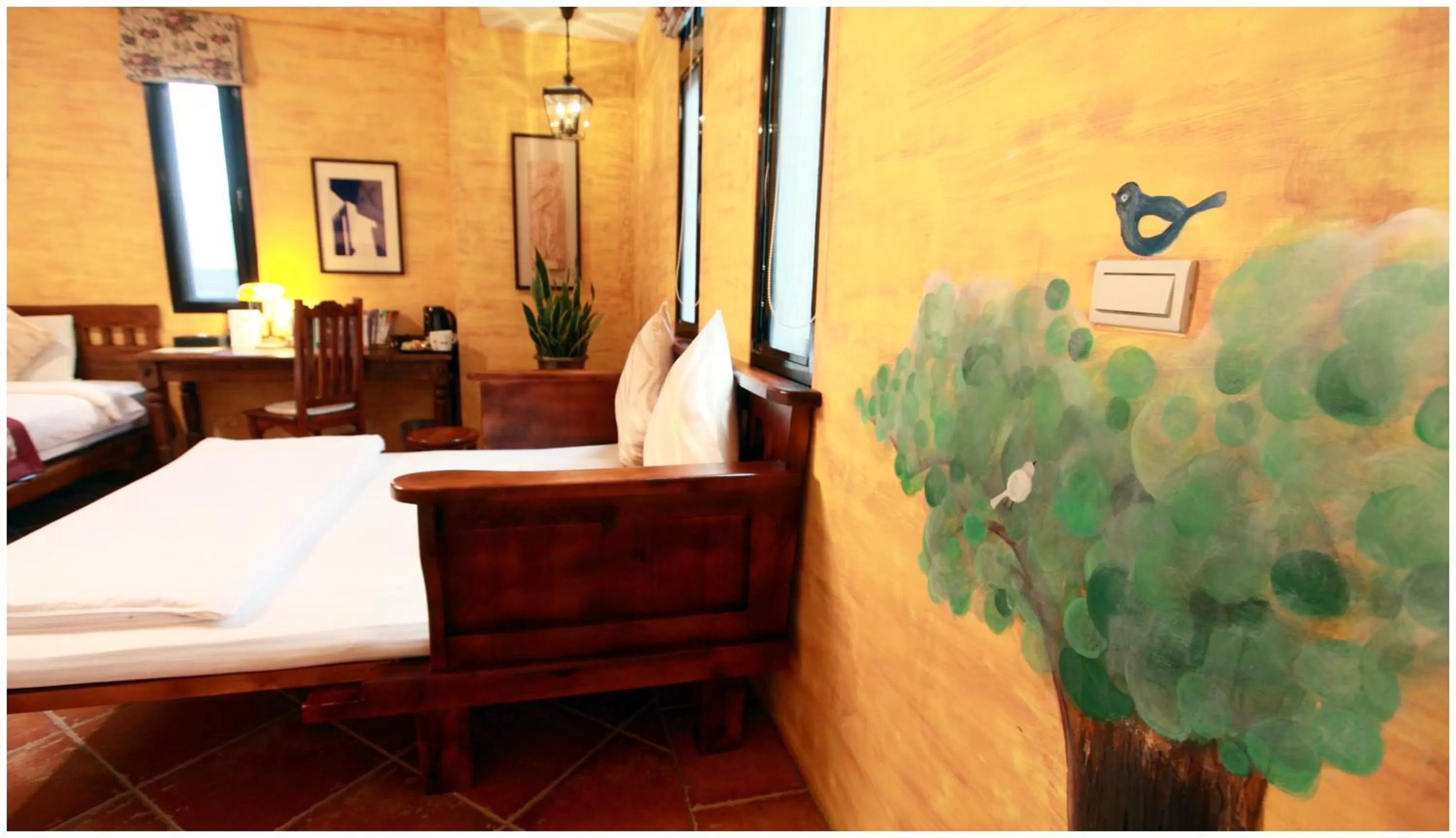 Decorative detail, Bed in Errantry Lodge & Studio