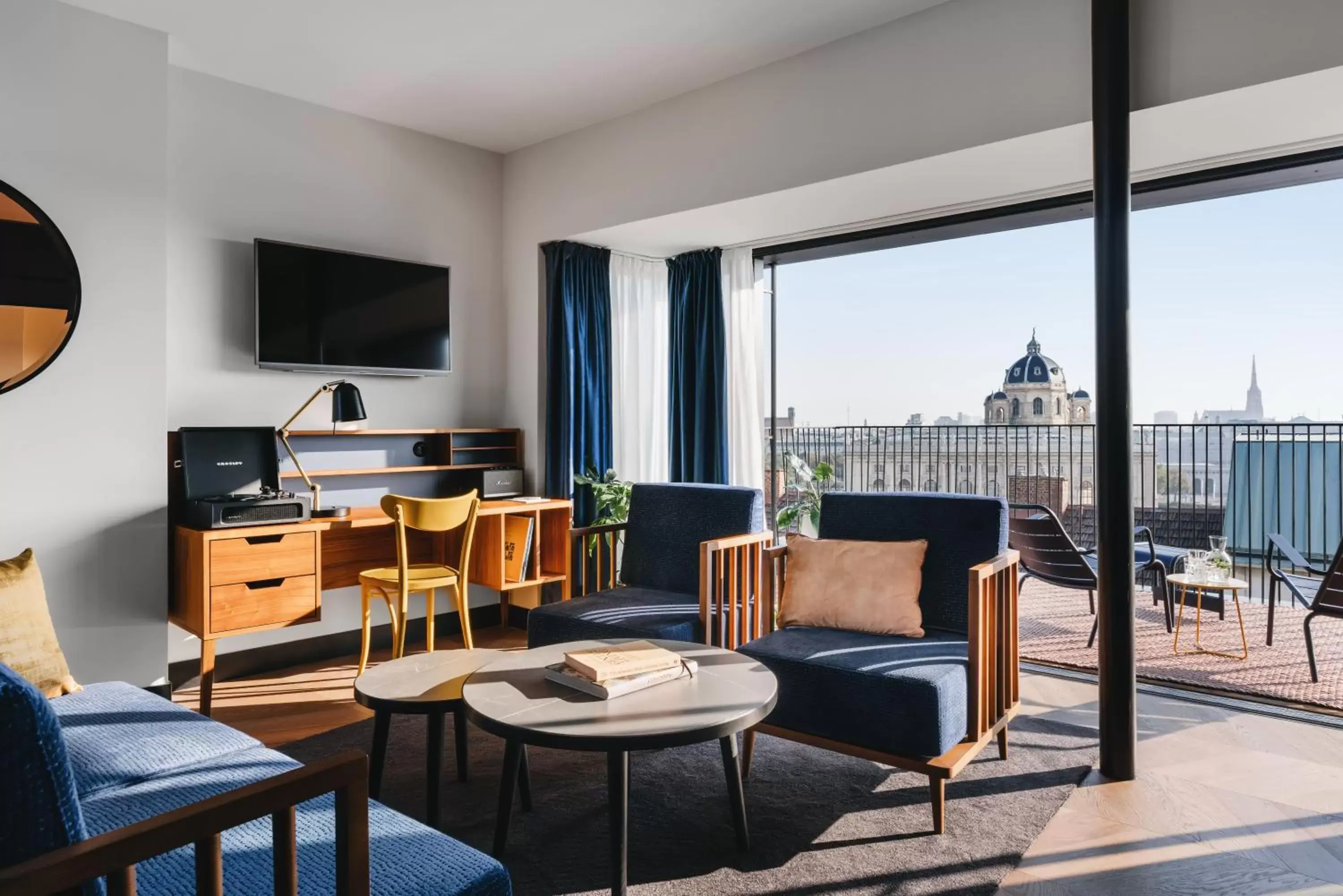 Seating Area in Hotel Gilbert