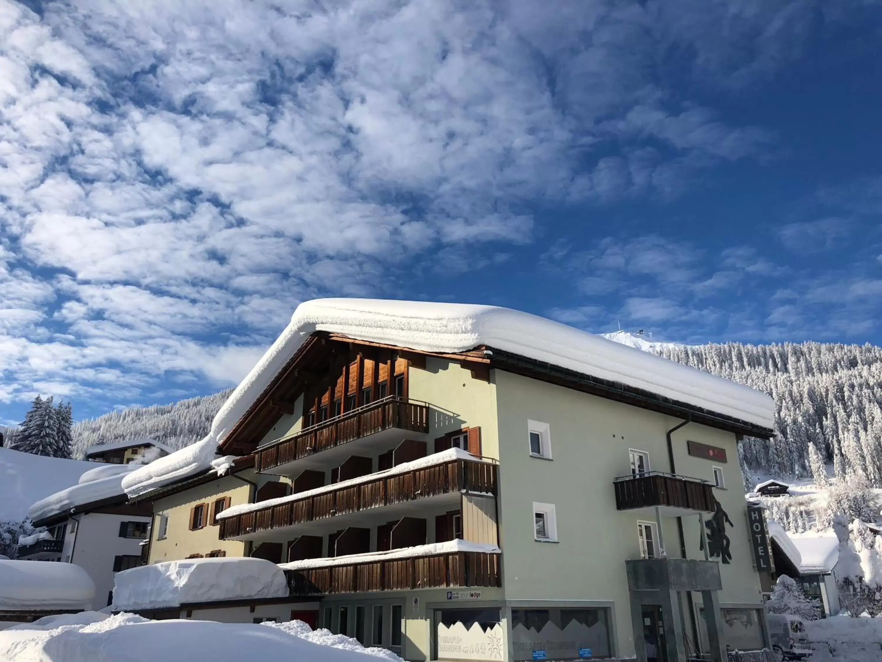 Property building, Winter in Sport-Lodge Klosters