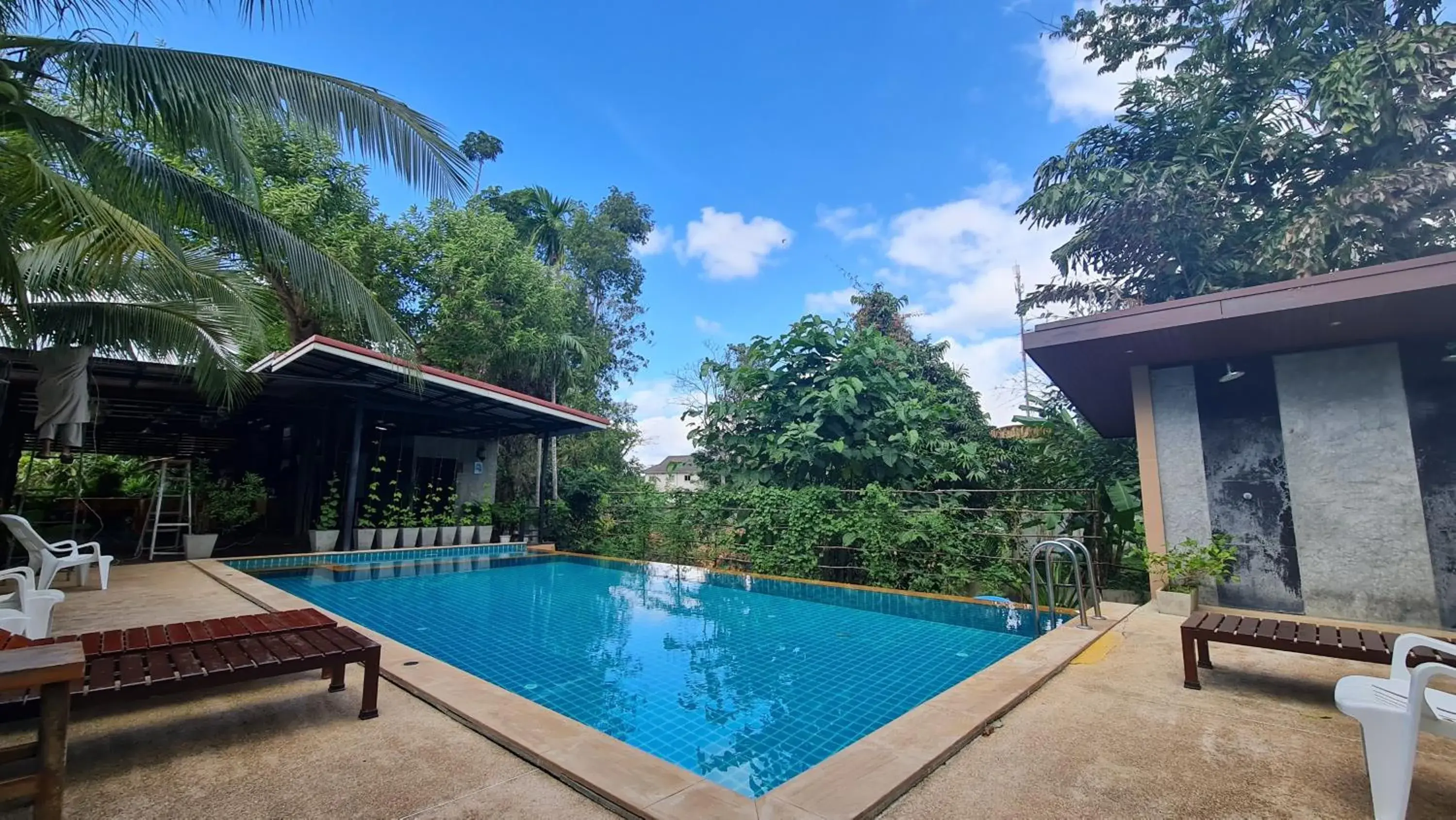 Swimming Pool in Baan Suan Rim Klong