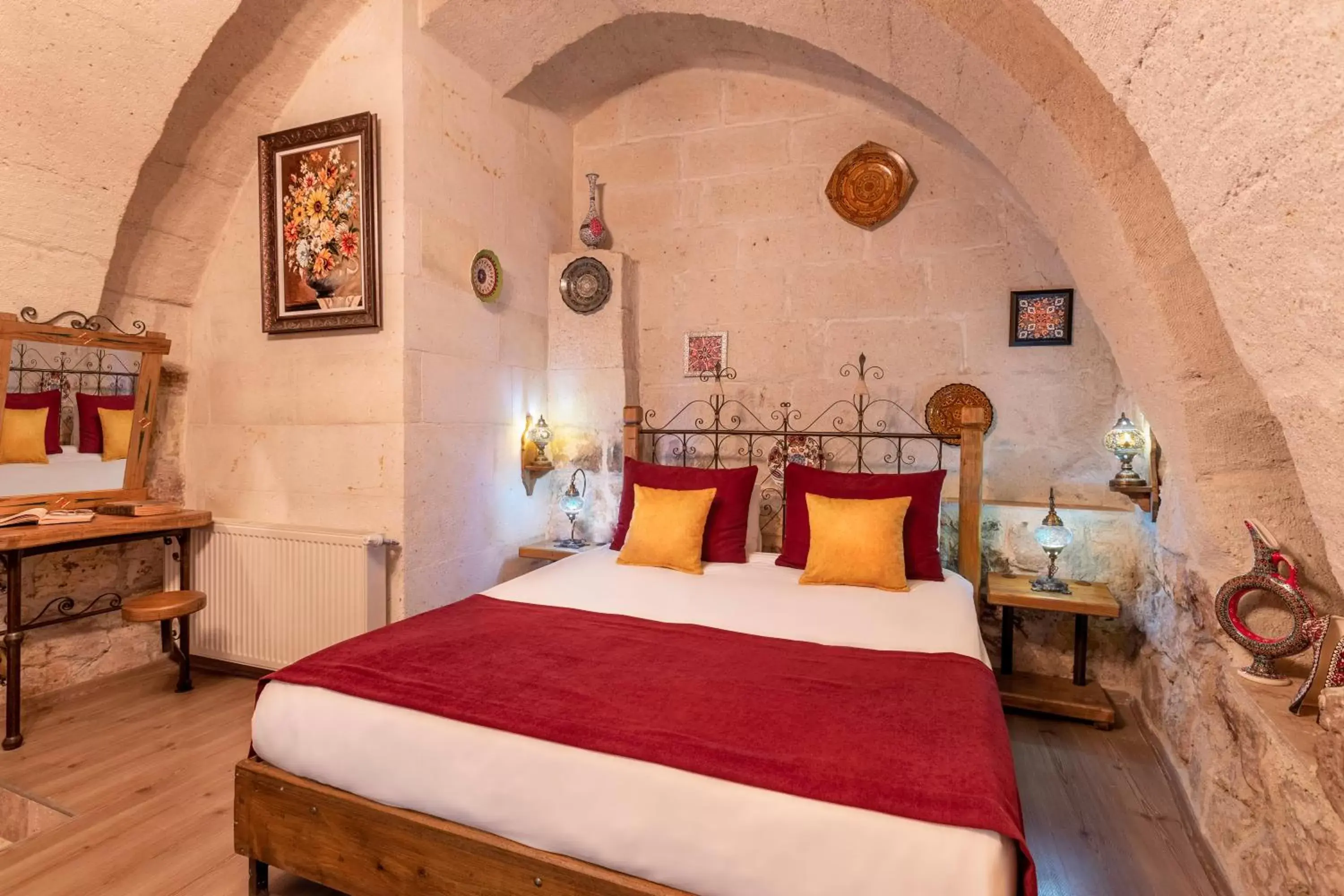 Bedroom, Bed in Maron Stone House