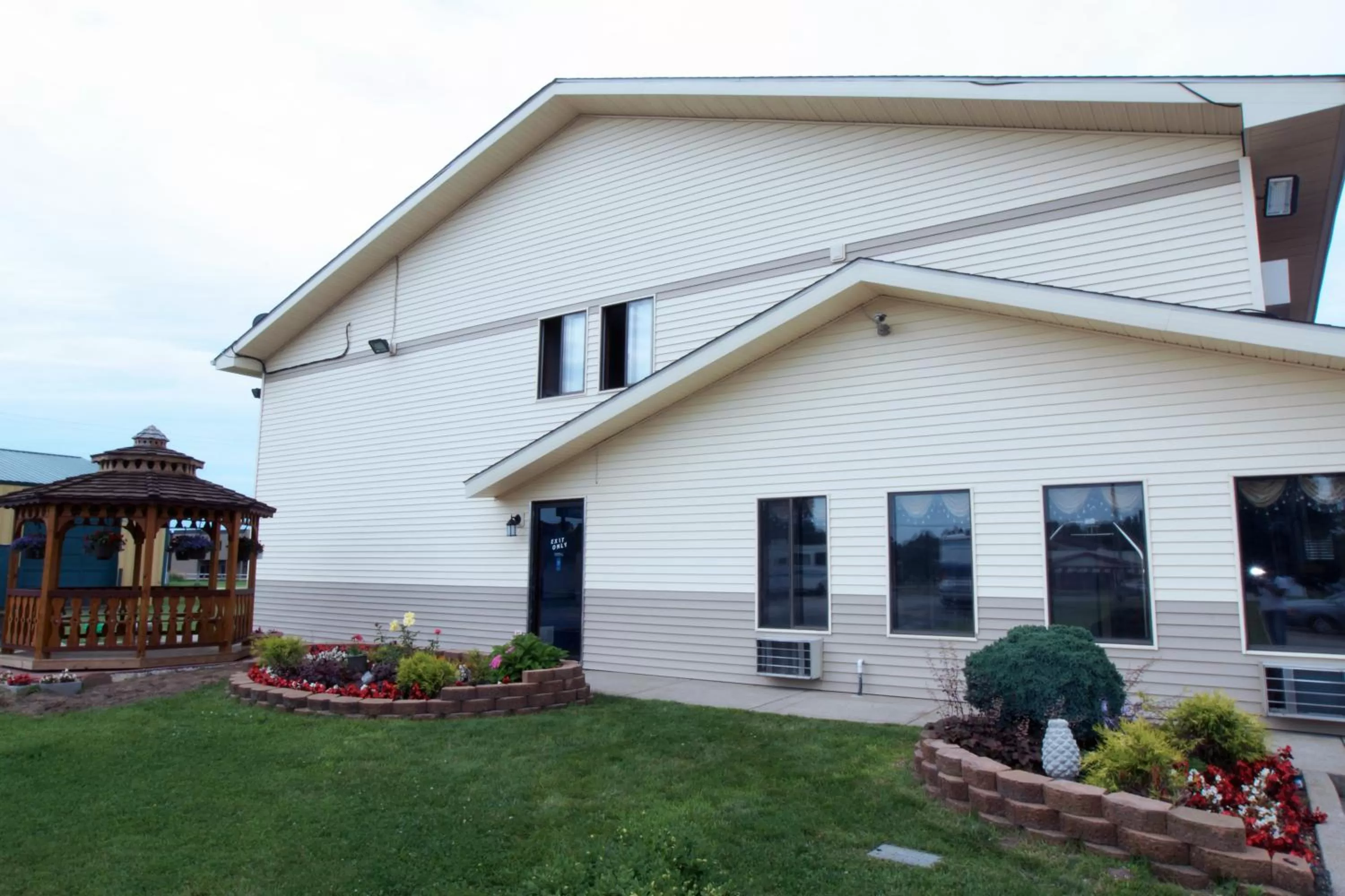 Patio in Rodeway Inn Elkhart